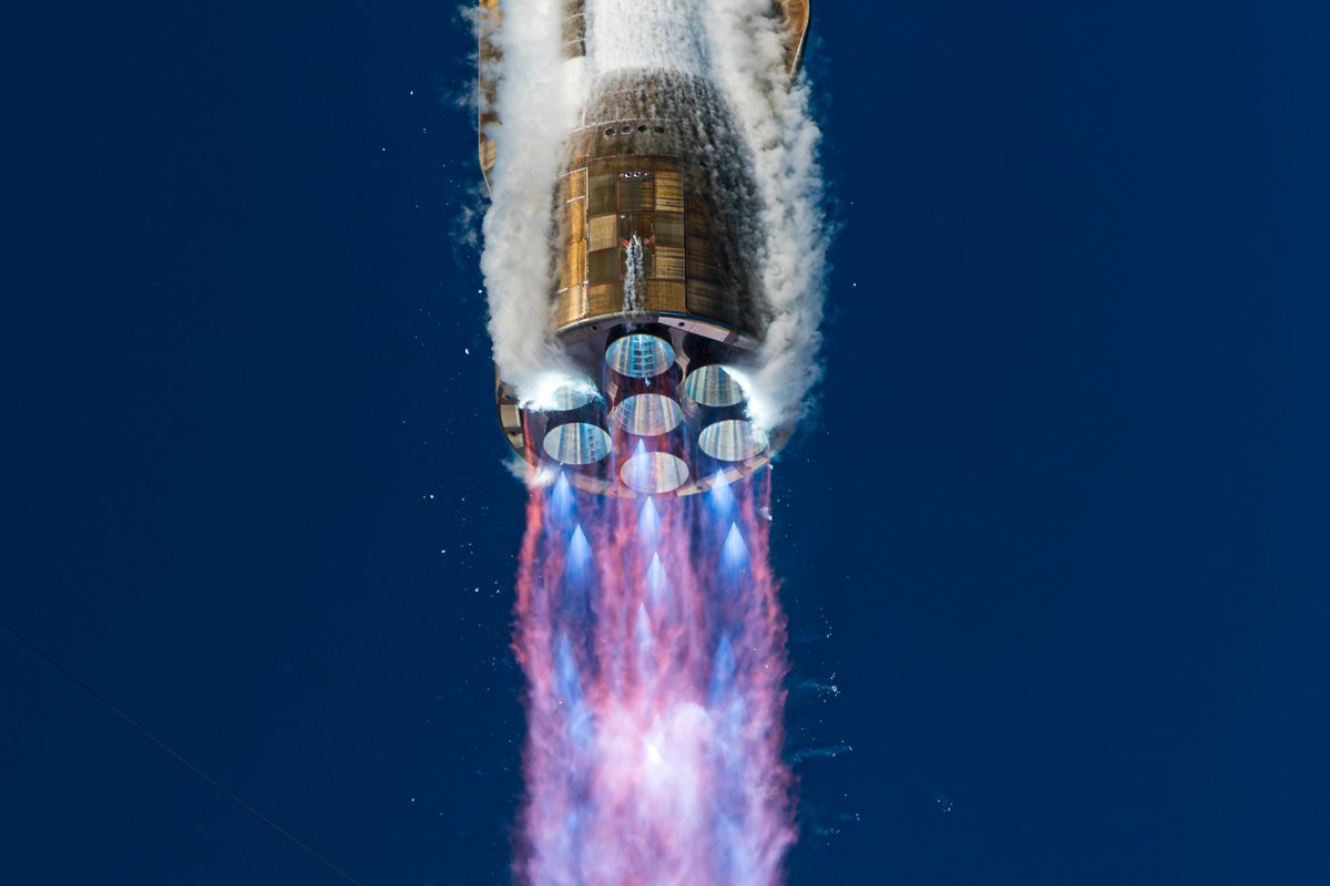 Les sept moteurs BE-4 de New Glenn. ©Blue Origin