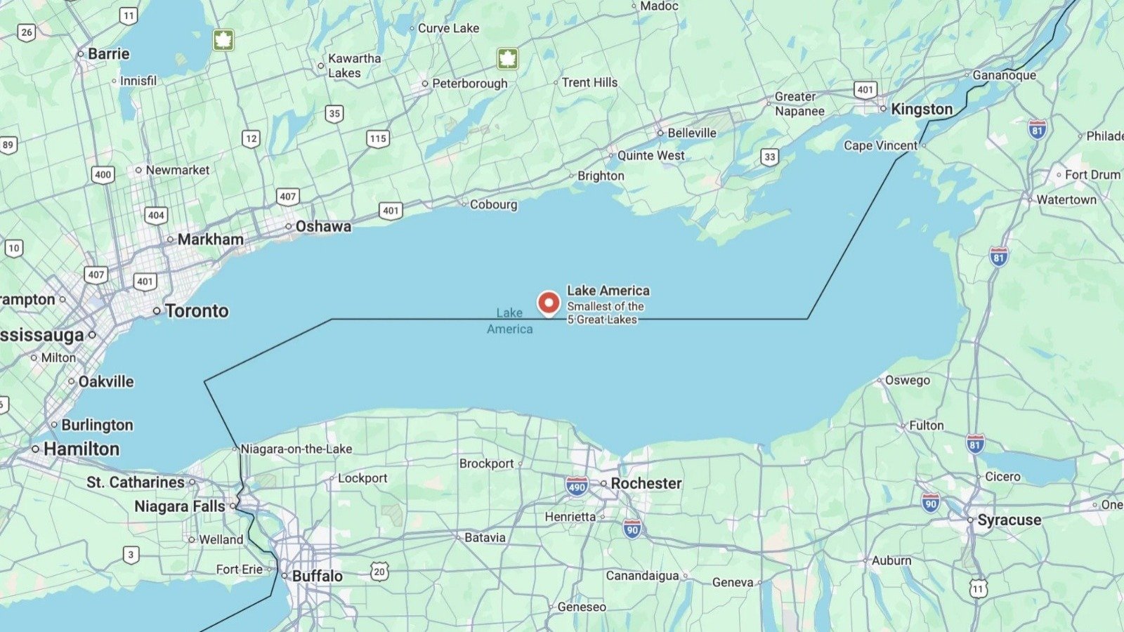 Les internautes établis aux États-Unis voient désormais « Lake America », ceux situés au Canada continuent de voir « Lake Ontario », et le reste du monde voit les deux noms l'un après l'autre - ©Google Maps