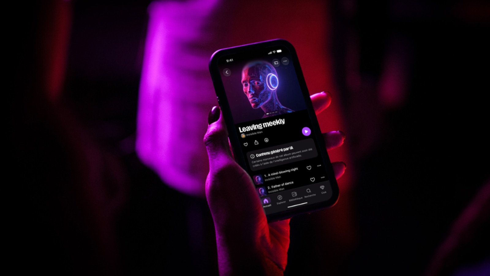 Sur Deezer, les albums détectés comme générés par IA affichent déjà une mention spécifique. Bientôt, ils pourront disparaître des recherches. © Deezer