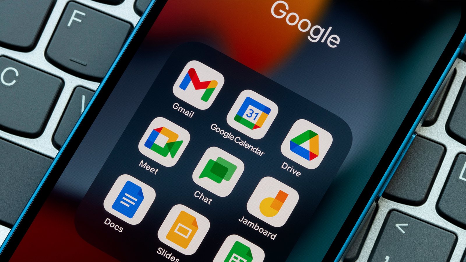 Organisez vos semaines de travail avec aisance grâce à Google Calendar, inclus dans votre abonnement.