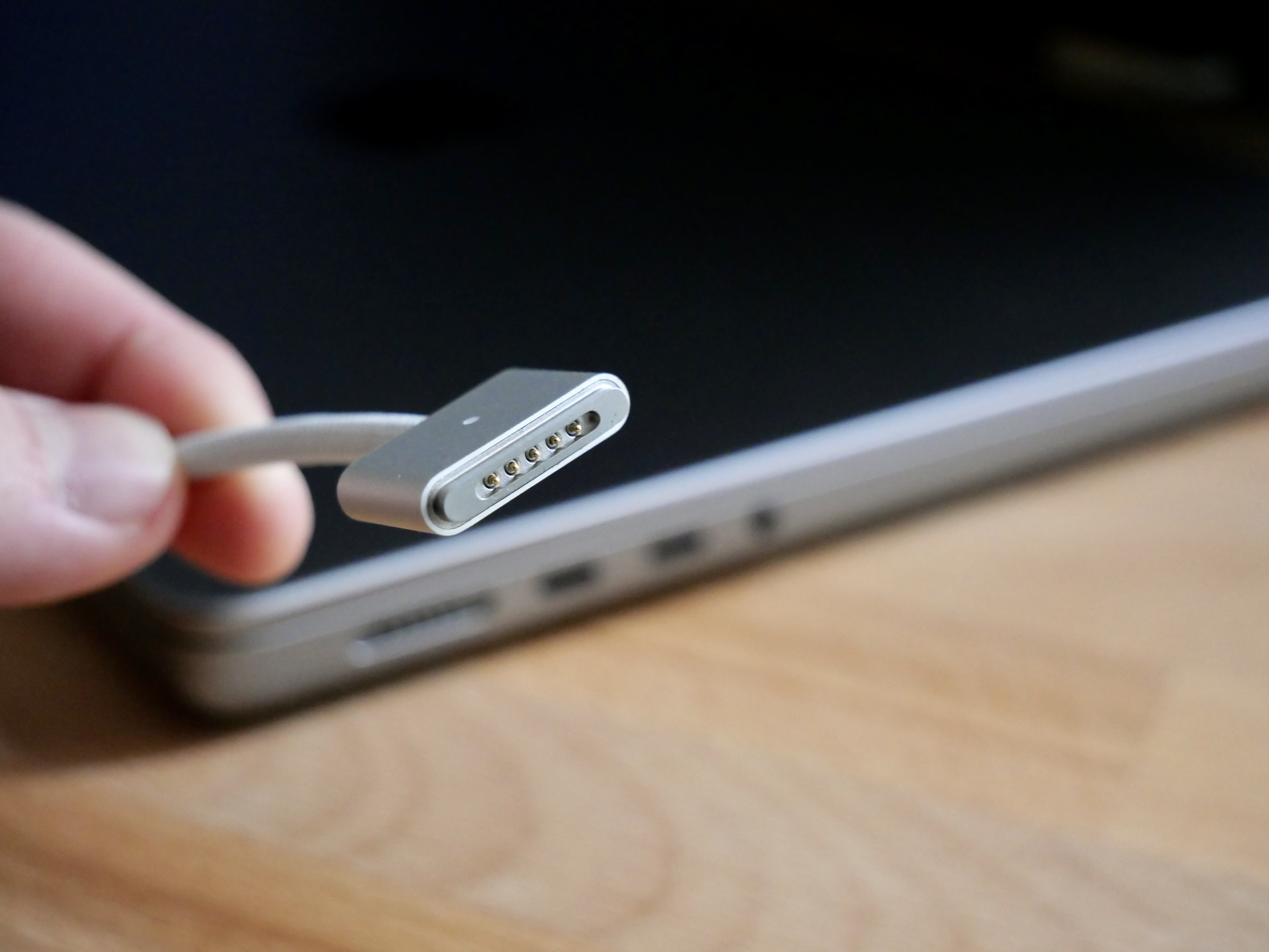 Le câble MagSafe, lui, est toujours présent ©Nathan Le Gohlisse pour Clubic