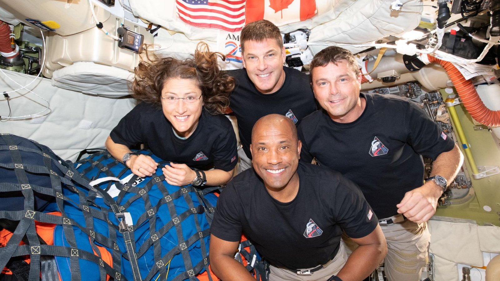 Les astronautes de la mission Artemis II à bord de la capsule Orion. ©NASA