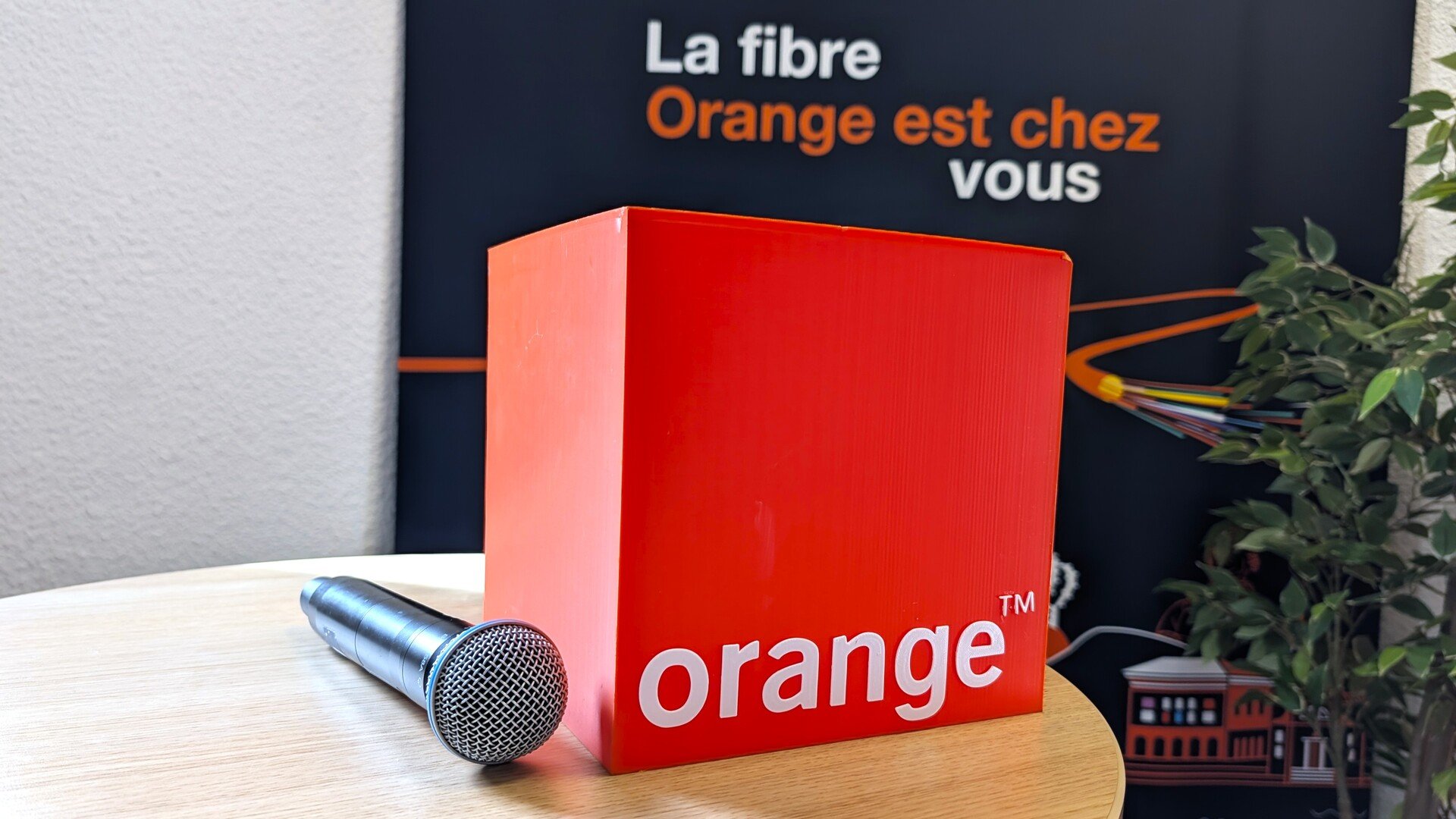Après un an d'enquête chez Orange, l'ARCEP dévoile son bilan sur la fibre. © Alexandre Boero / Clubic