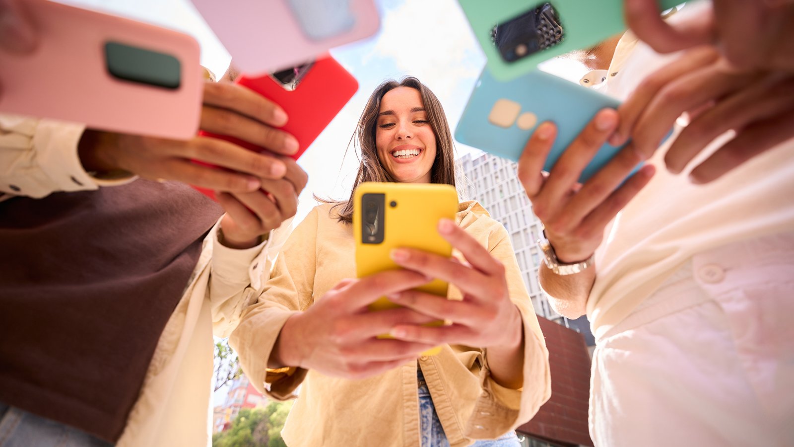 Forfait 4G 200 Go : La Poste Mobile frappe fort avec une promo à 10,99 € seulement © shutterstock