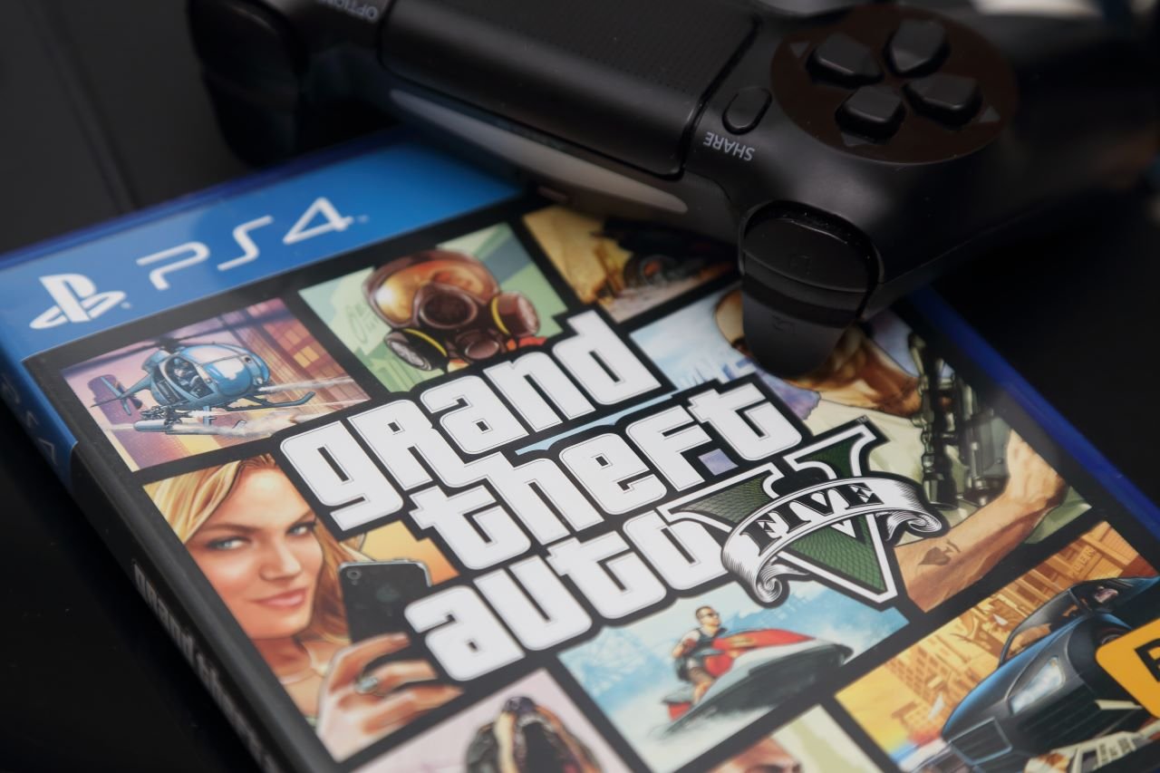 GTA 6 sortira à l'automne prochain et pourrait faire augmenter le prix des jeux © charnsitr /Shutterstock