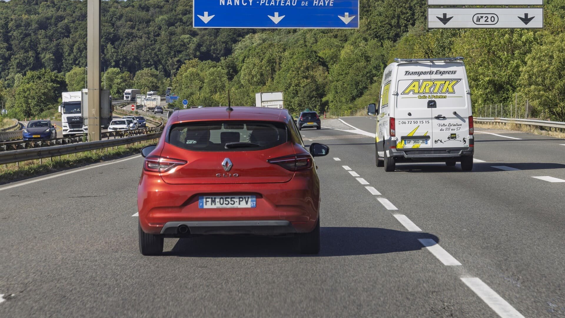 Achetée sur Le Bon Coin, une Renault Clio comme celle-ci a valu un long combat judiciaire à son acheteuse. © PixelBiss / Shutterstock