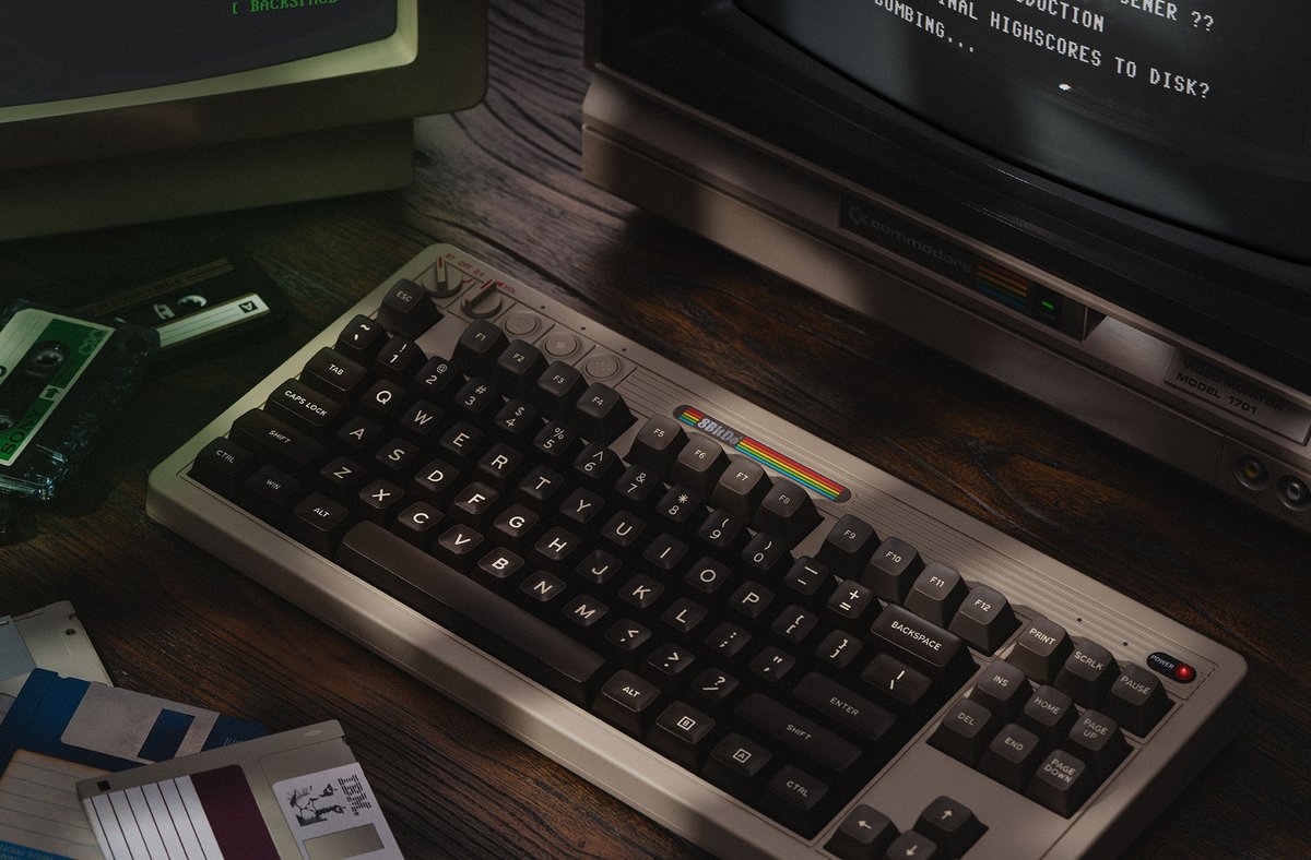 Le Retro 87 Mechanical Keyboard C64 ©8BitDo