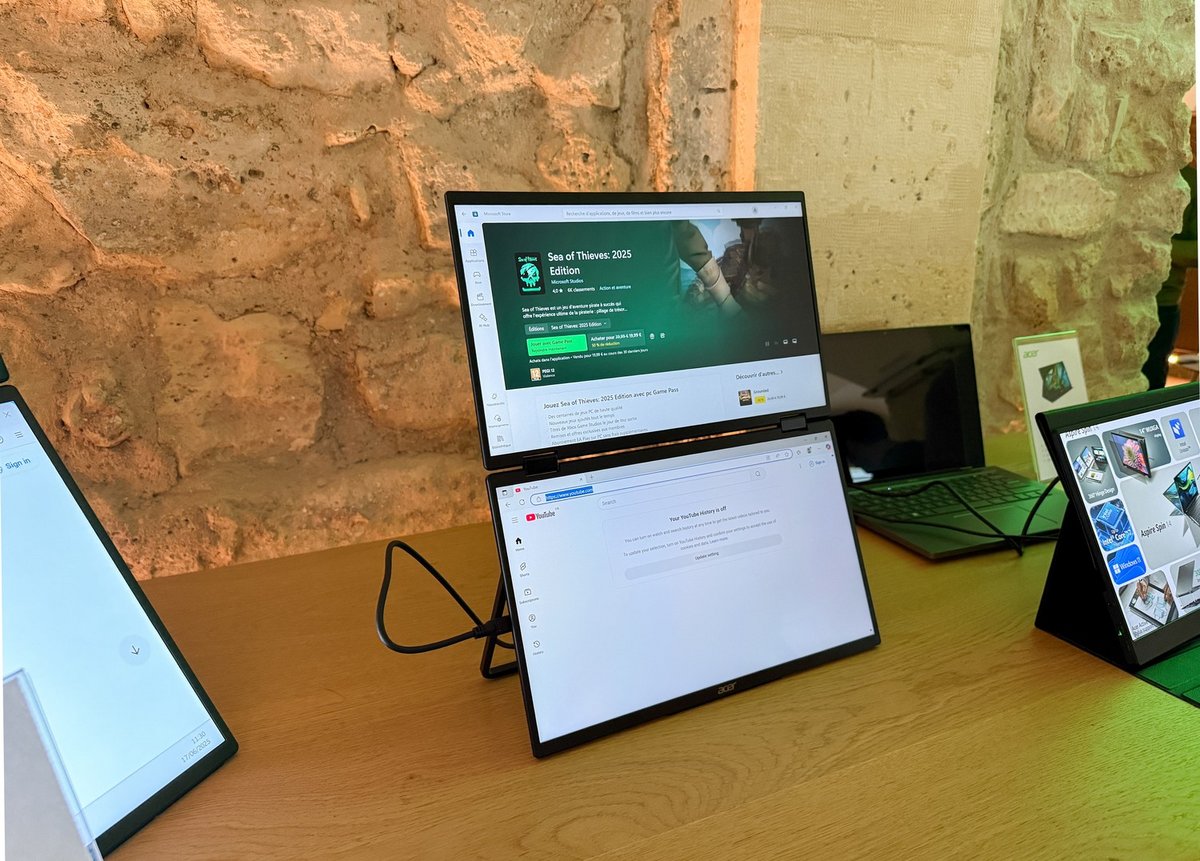 L'Acer PD163QT propose deux dalles de 15,6 pouces - © Charles Gouin-Peyrot pour Clubic