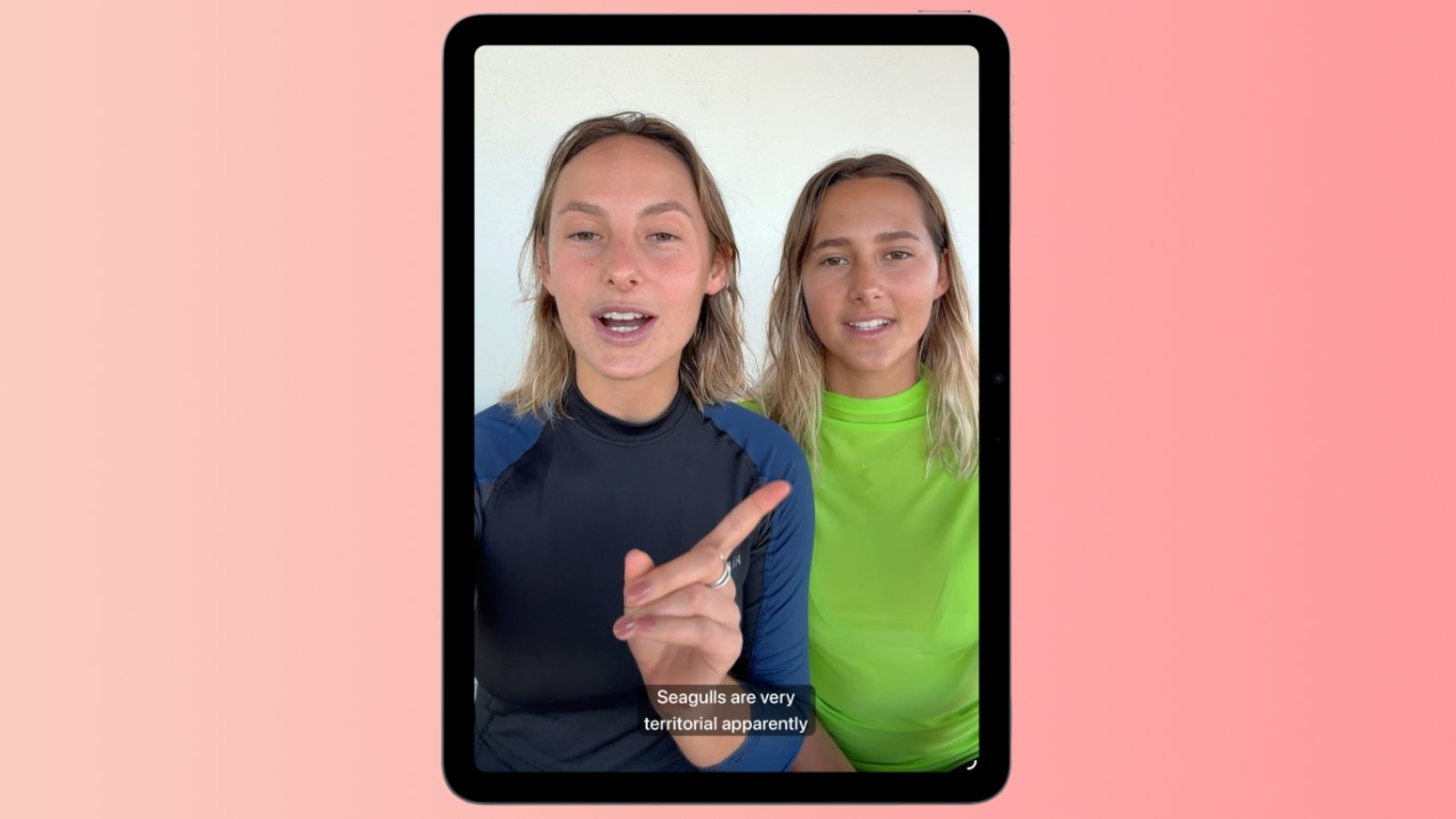 Des sous titres générés par IA sur l'ensemble de vos vidéos dans le prochain iOS ©Apple