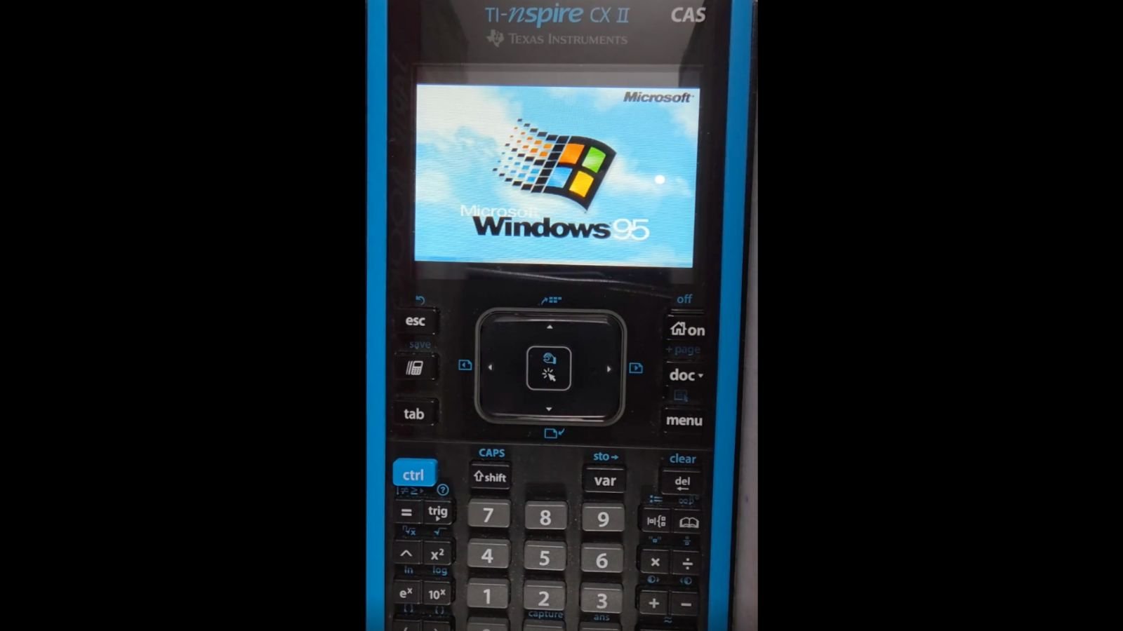 Windows 95 peut tourner sur une Texas Instruments. ©Far-Temperature3580