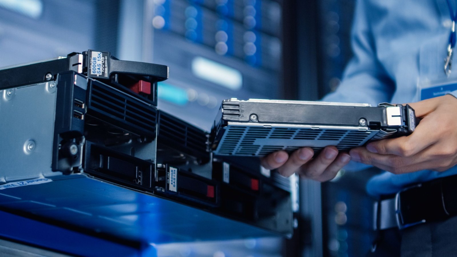 Un PRA efficace repose sur des sauvegardes régulières, locales et distantes, ainsi que sur des procédures de récupération testées pour assurer une reprise rapide en cas d’incident - © Shutterstock