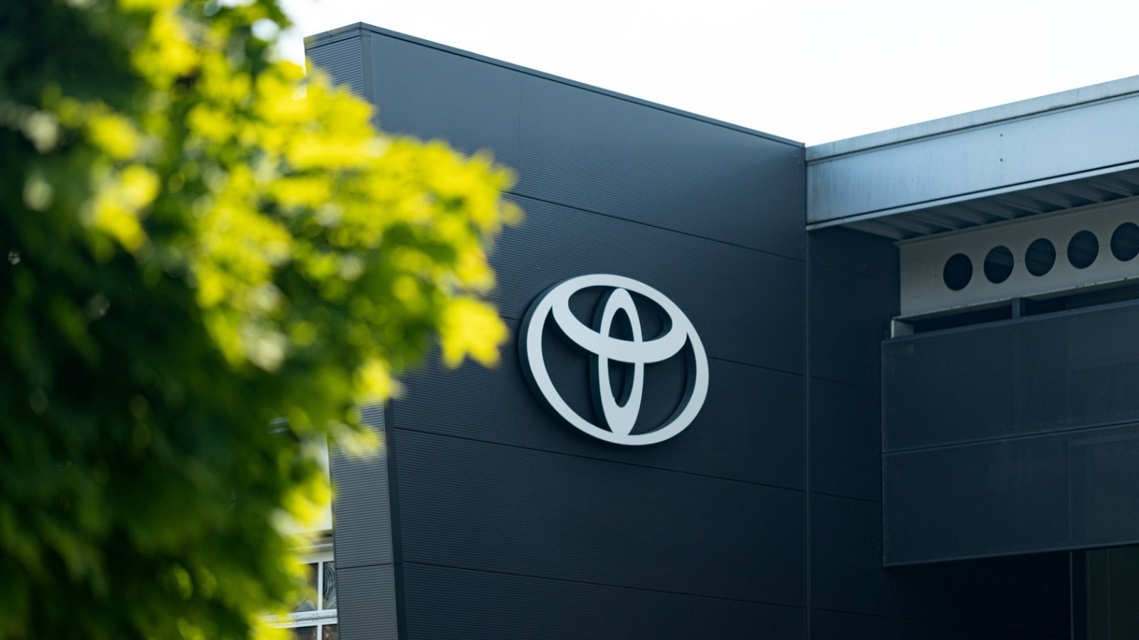 Toyota veut des voitures capables de presque conduire toutes seules dès 2028 - ©Tobias Arhelger / Shutterstock