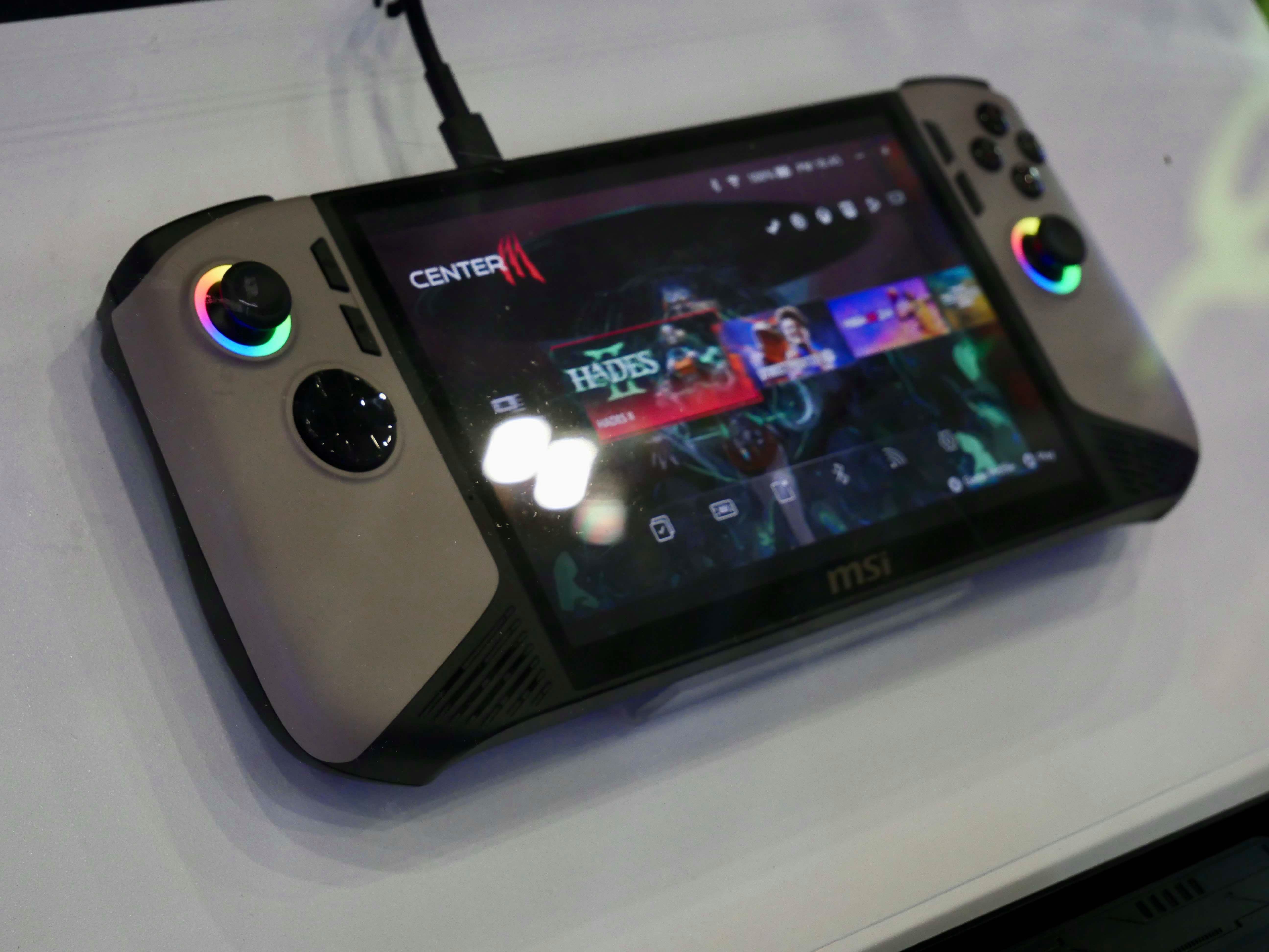Deux ports Thunderbolt 4 sont prévus sur la machine © Nathan Le Gohlisse pour Clubic
