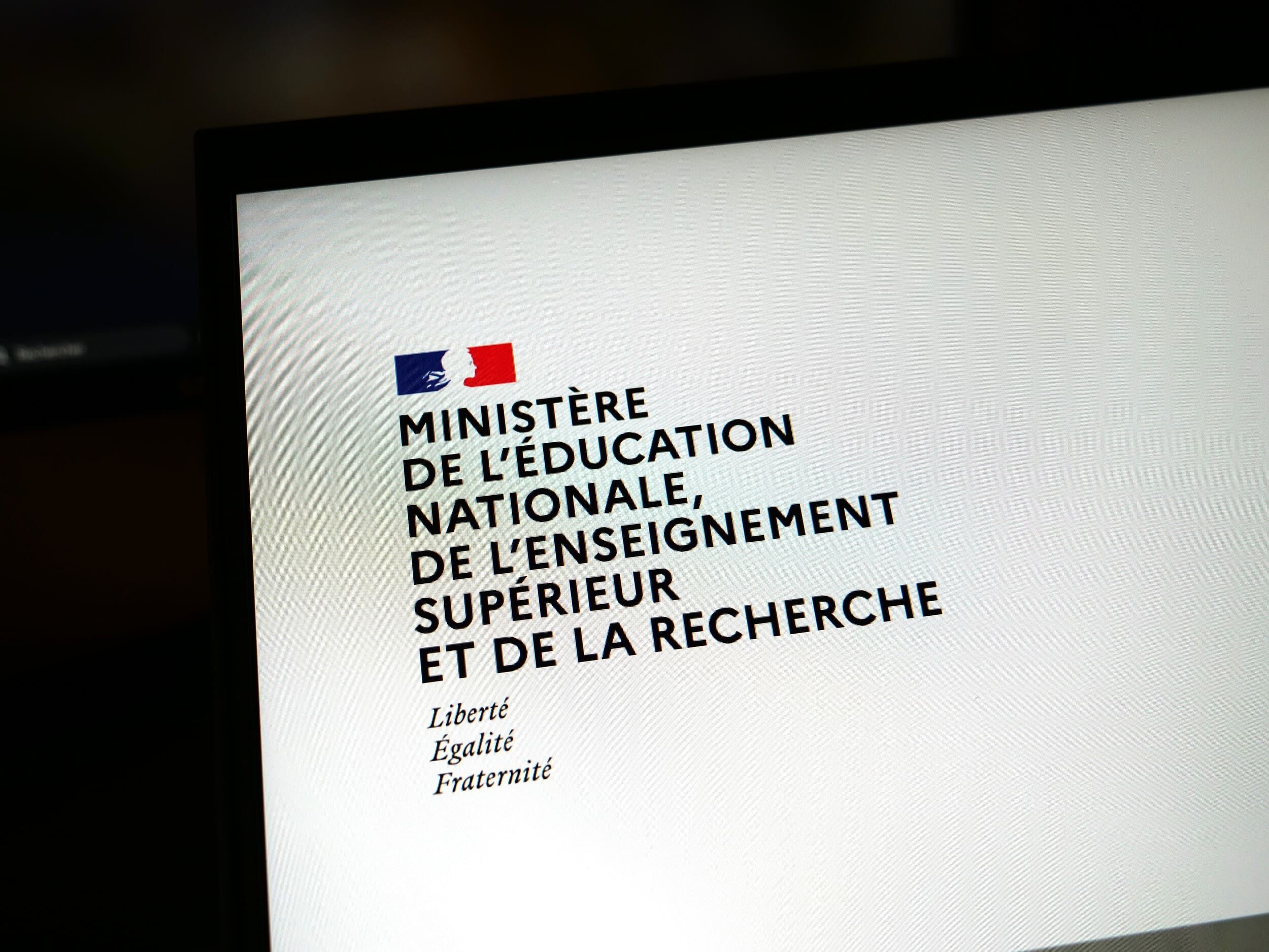 L'Éducation nationale balaie la souveraineté et signe à nouveau avec Microsoft ©Shutterstock