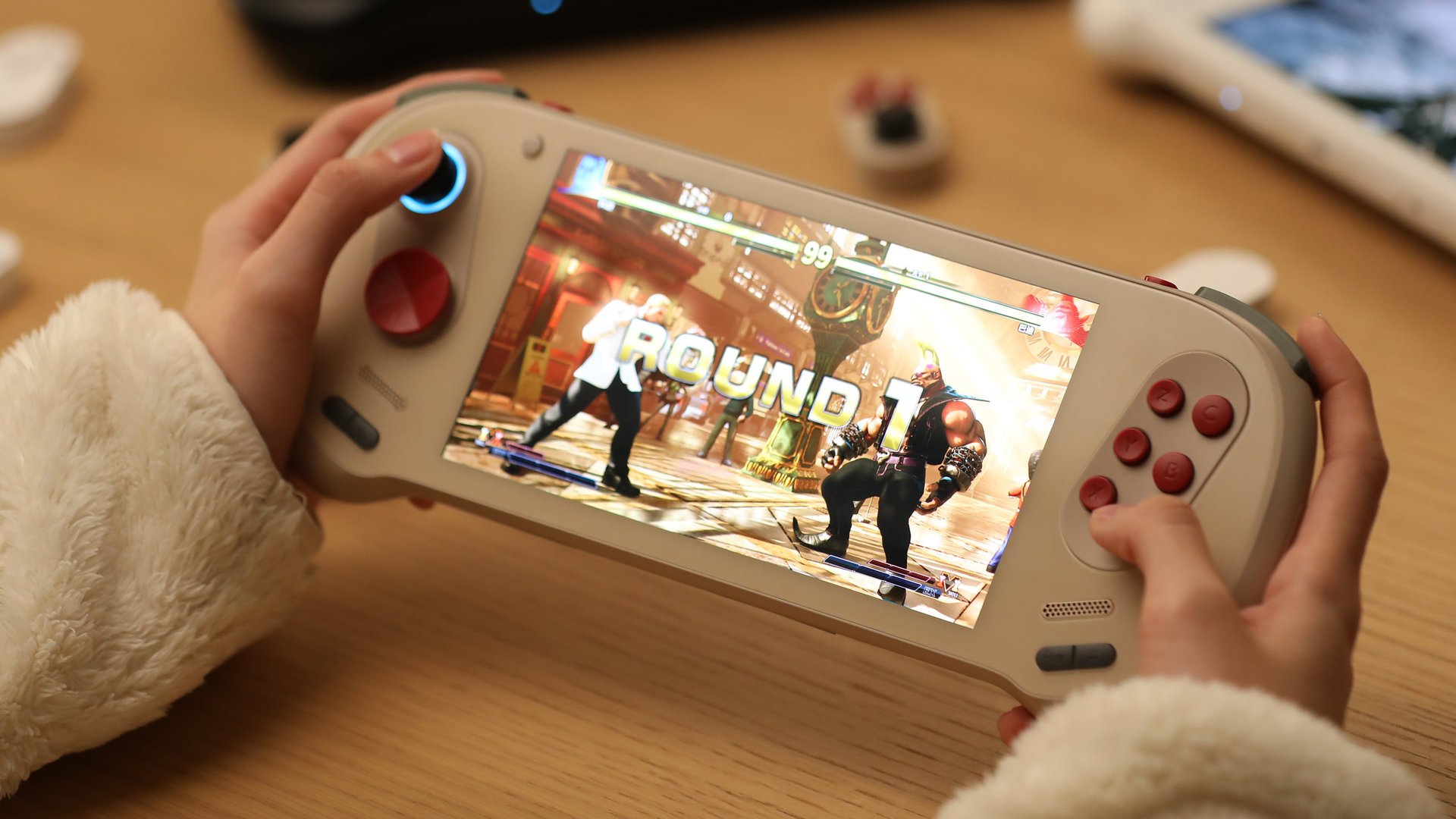 Le Ryzen AI 9 HX 370 est notamment utilisé sur la console portable AYANEO 3. ©Nerces pour Clubic