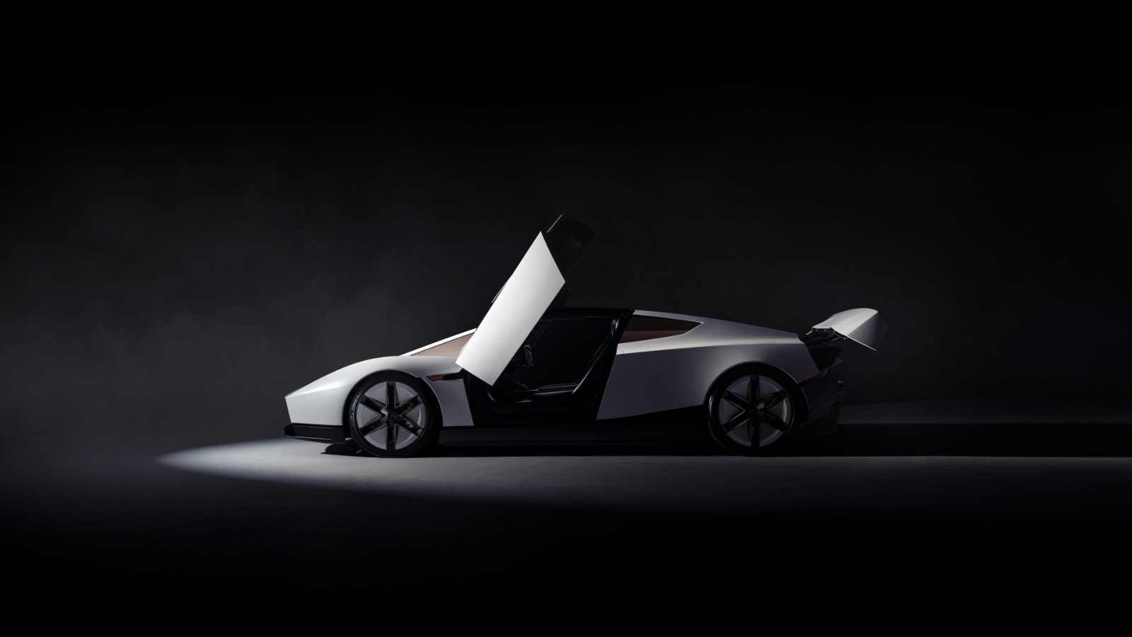 Tesla annonce plus de 480 km d’autonomie pour toutes les versions, contre 1 000 km promis à l’origine, et ne propose plus que deux places au maximum - ©Tesla