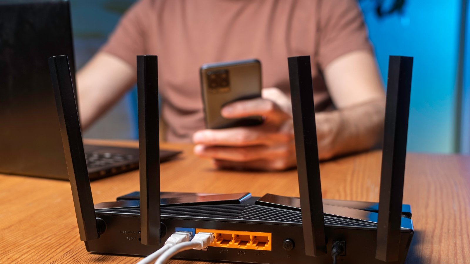 Les services web pourraient directement répercuter le coût sur leurs clients ©Shutterstock