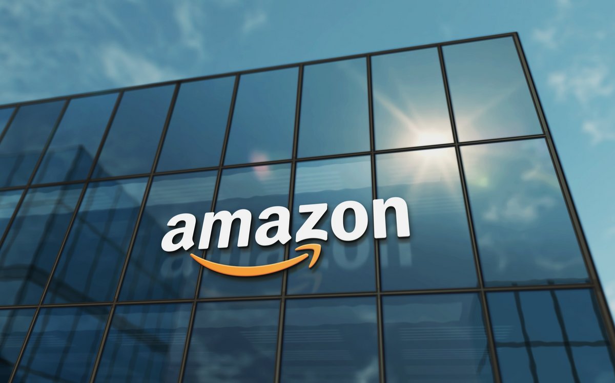 Amazon banner logo