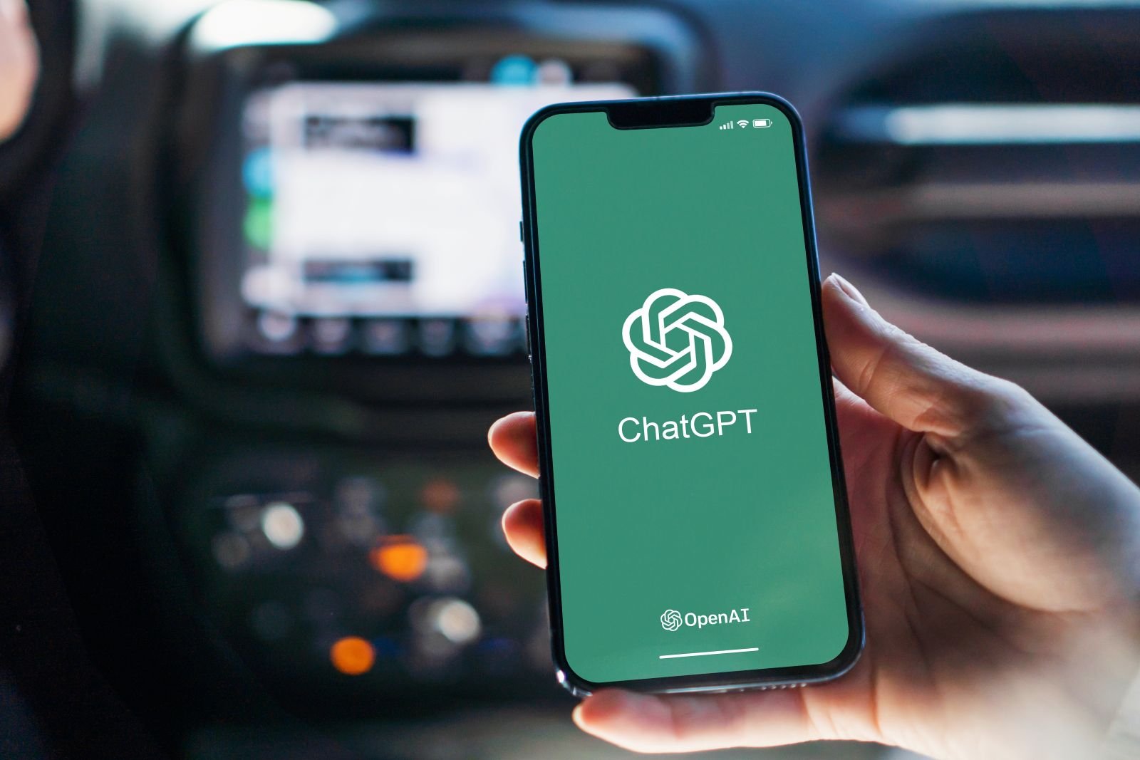 ChatGPT embarqué en voiture grâce à Apple CarPlay - ©Diego Thomazini / Shutterstock