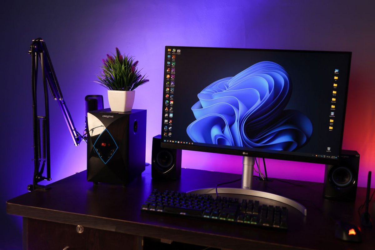 Pavan Davuluri a déclaré devoir continuer à améliorer Windows de manière significative pour les utilisateurs - ©trickyaamir / Shutterstock