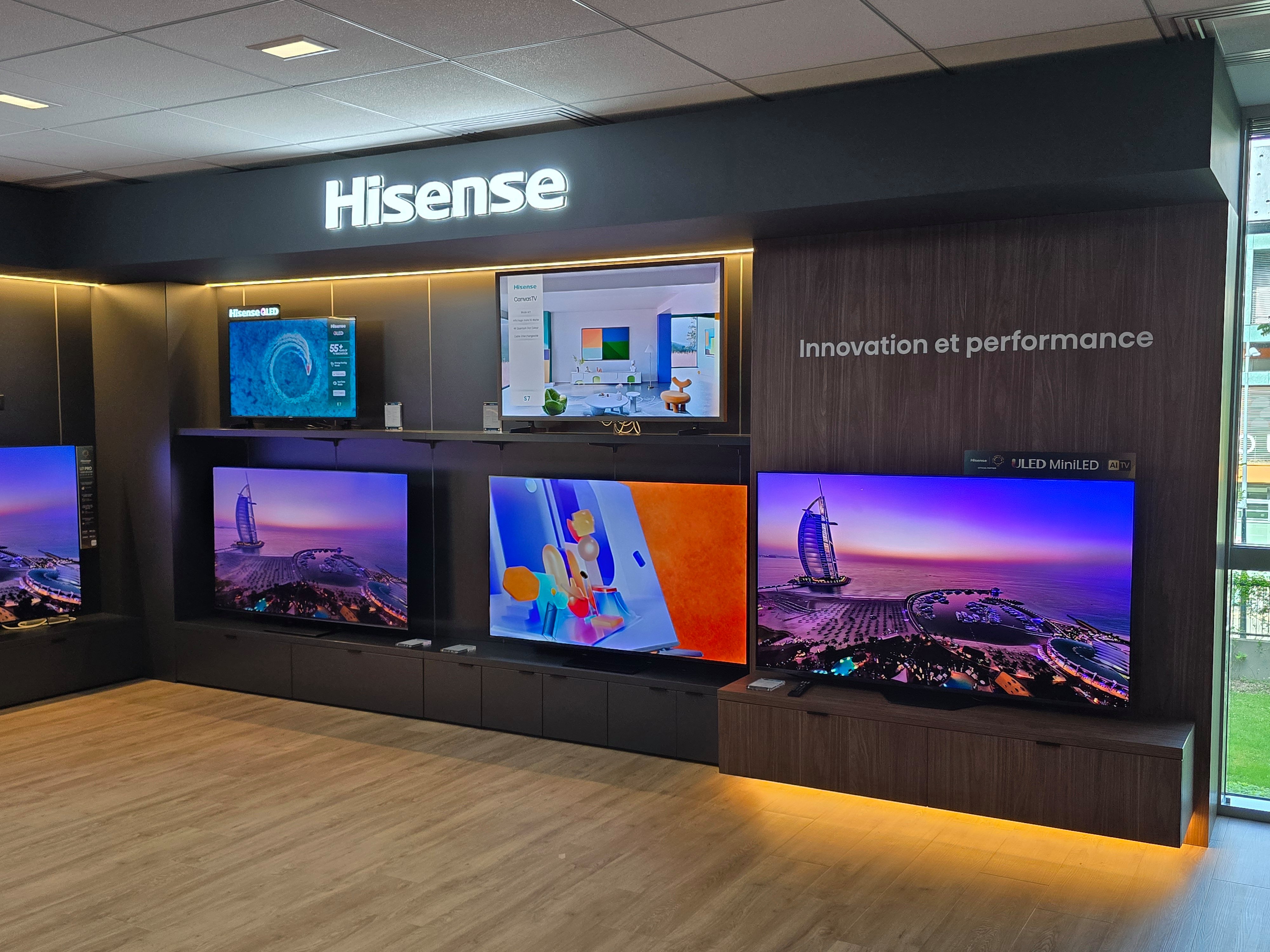 49 nouveaux modèles débarquent chez Hisense. Focus sur les séries MiniLED. ©Matthieu Legouge