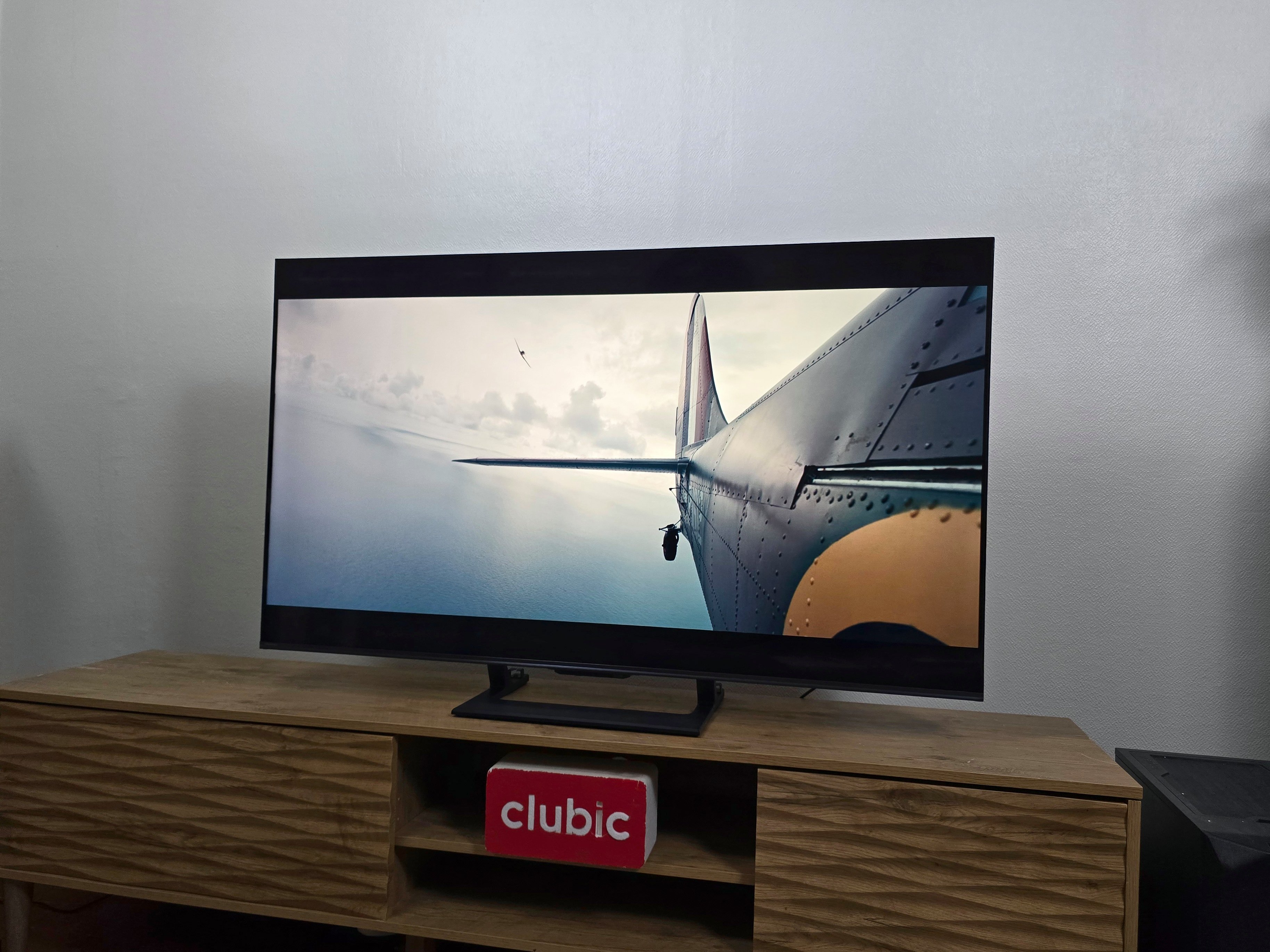 L’activation du Motion Smoothing, ou moteur de compensation de mouvement, accentue artificiellement la fluidité de l'image. © Matthieu Legouge