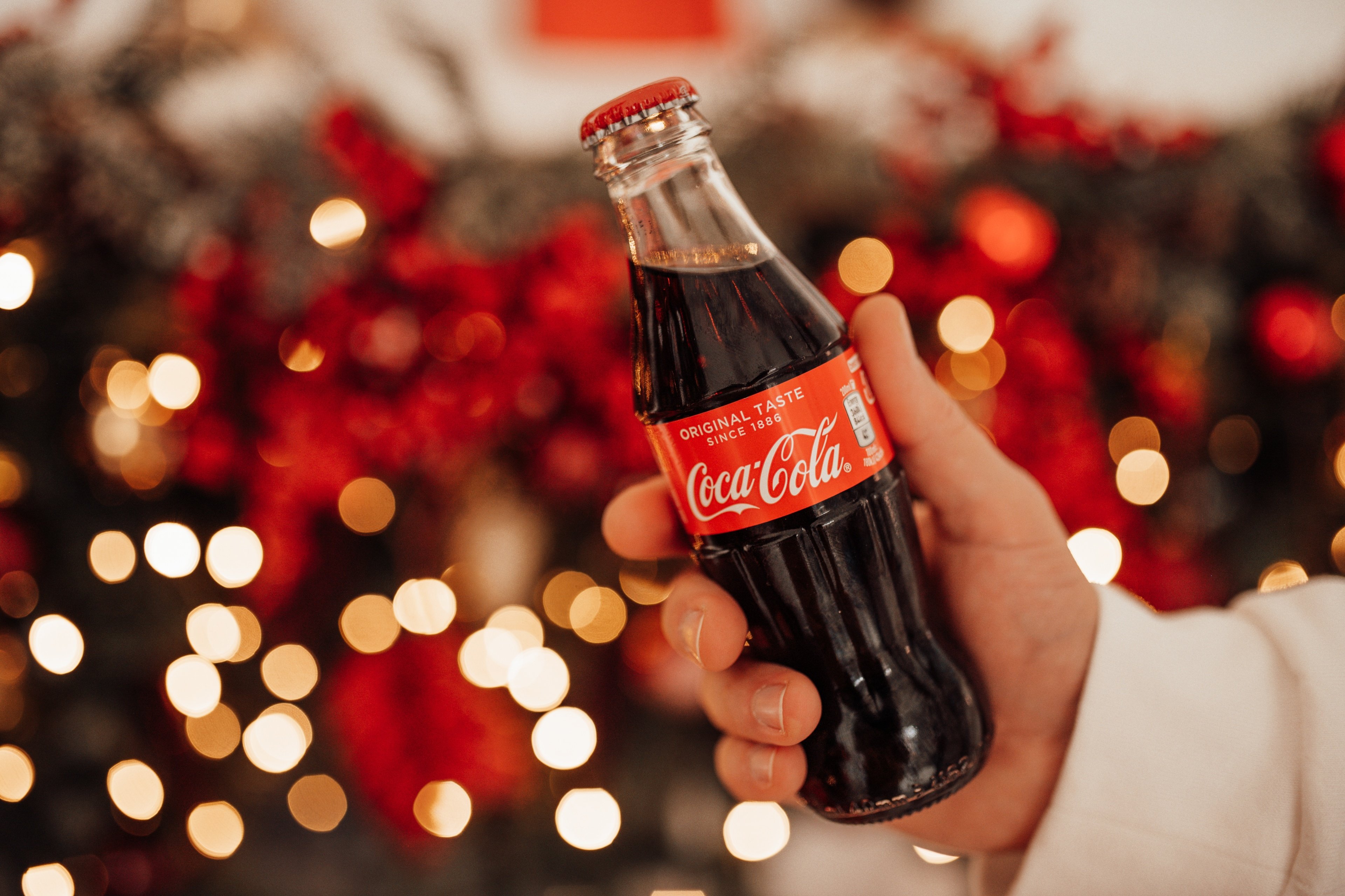 Coca-Cola mise sur l'IA pour sa nouvelle pub, mais les consommateurs sont furieux ©Olha Yefimova / Shutterstock.com