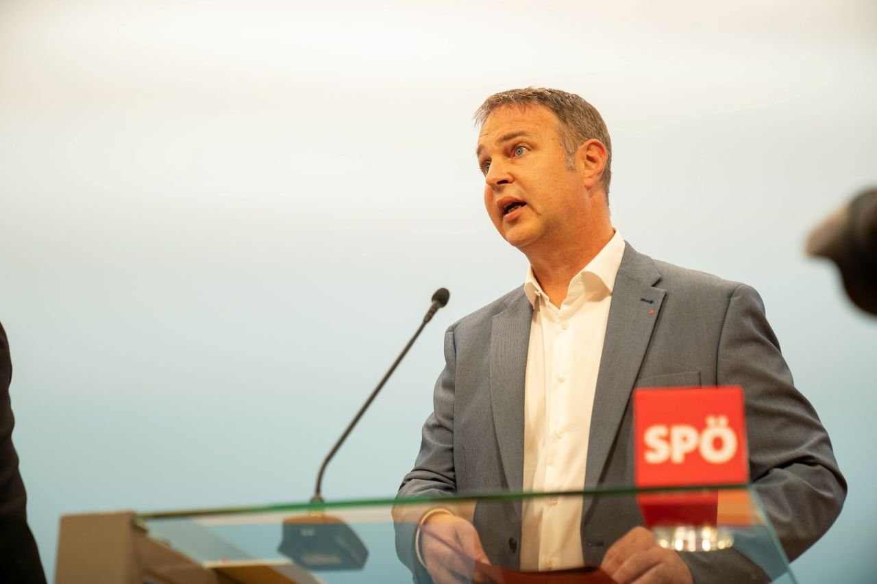 Pour le vice-chancelier Andreas Babler les plateformes sont « sciemment » conçues pour rendre les enfants dépendants, et les parents sont structurellement dépassés - ©Andreas Stroh / Shutterstock