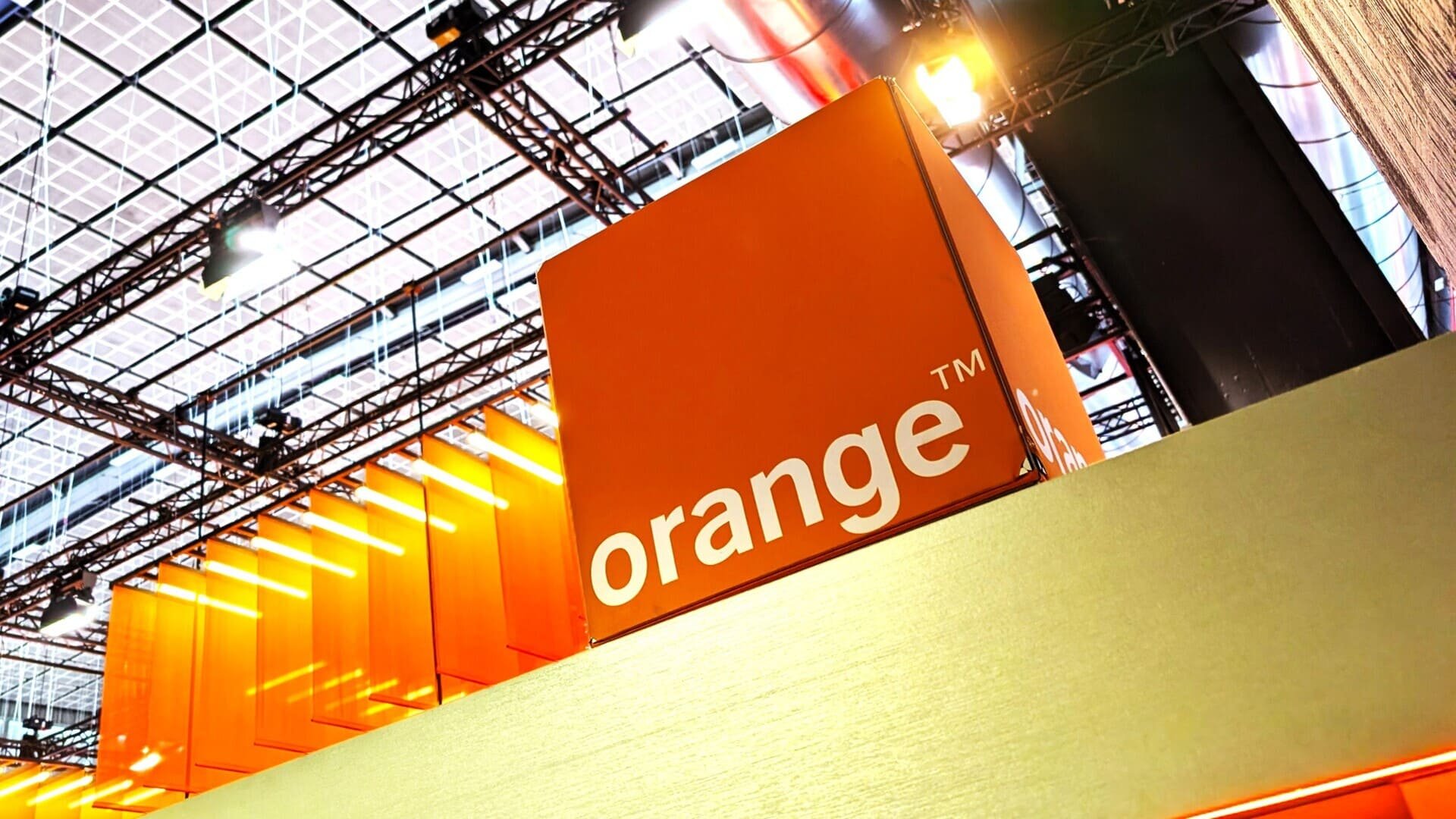 Orange fait partie des opérateurs qui discutent pour contrer Starlink en Europe. © Alexandre Boero / Clubic