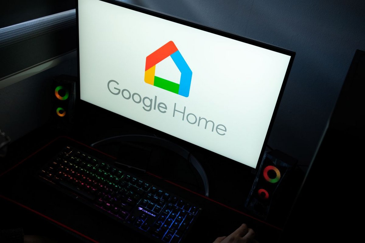Sur la version web de Google Home, les clips vidéo de caméras peuvent être téléchargés en continu jusqu'à cinq minutes - ©Claudio Borquez Arias / Shutterstock