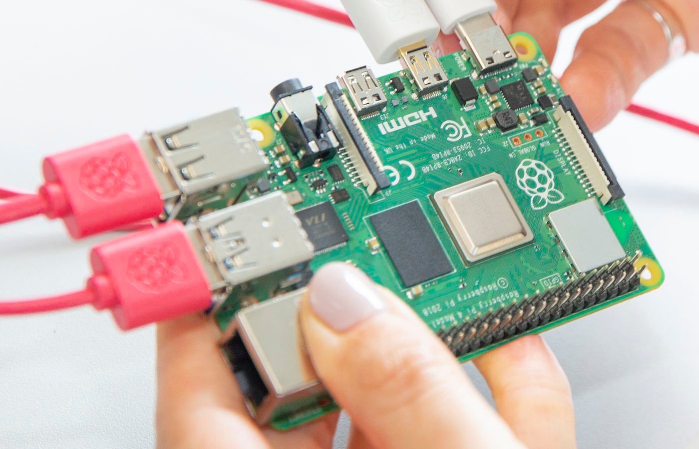 Logo Raspberry Pi 4 Model B