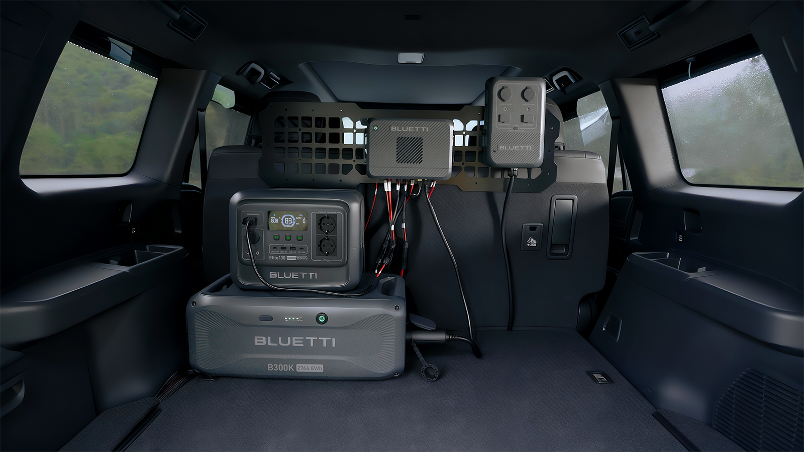 > Elle se recharge de trois façons : prise secteur, prise 12V en voiture ou panneaux solaires. ©BLUETTI