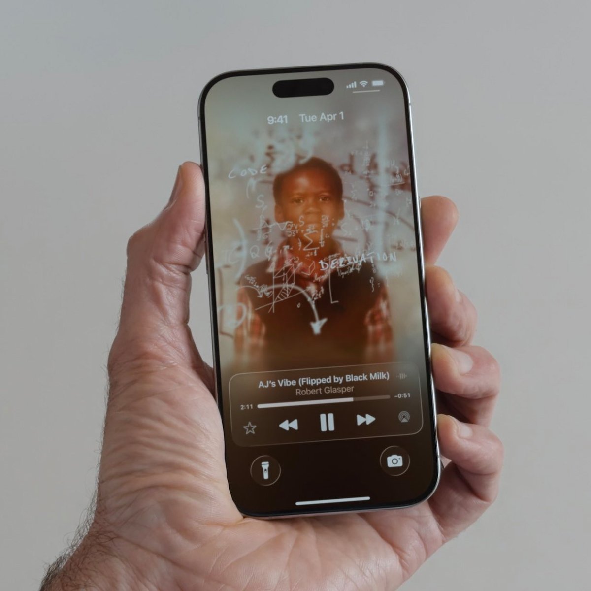 Le changement s'inscrit dans une démarche d'ouverture inhabituelle pour Apple, qui privilégie généralement l'exclusivité de ses fonctionnalités pour valoriser ses propres services. © Apple
