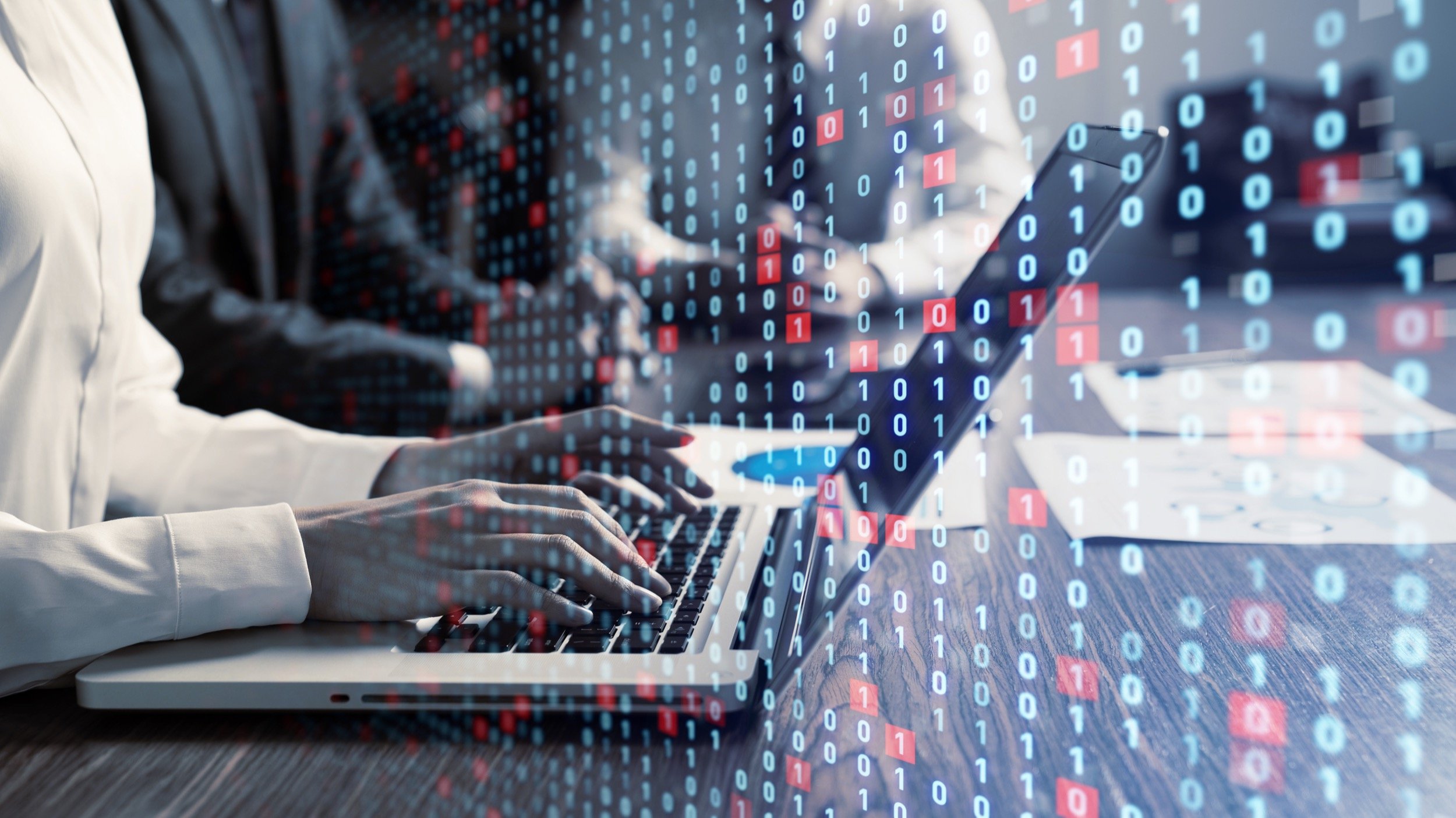 Quand vos équipes travaillent en mobilité, pensez à imposer la connexion VPN pour sécuriser les réseaux que votre entreprise ne maîtrise pas. © metamorworks / Shutterstock