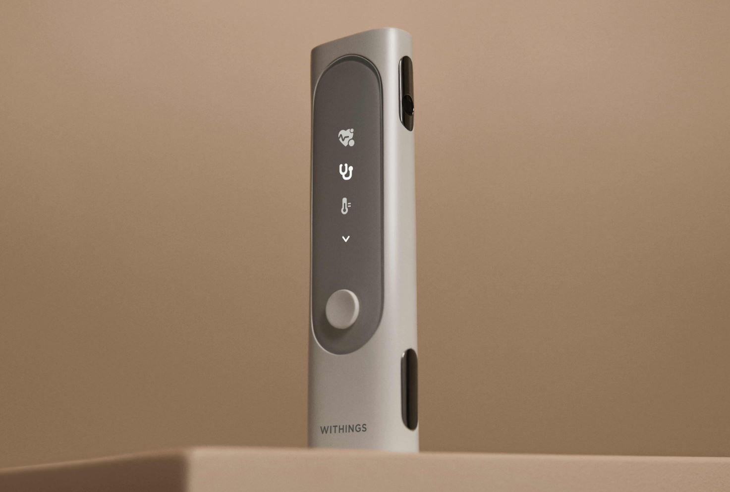 Le nouveau BeamO de Withings se veut un "thermomètre du futur". ©Withings