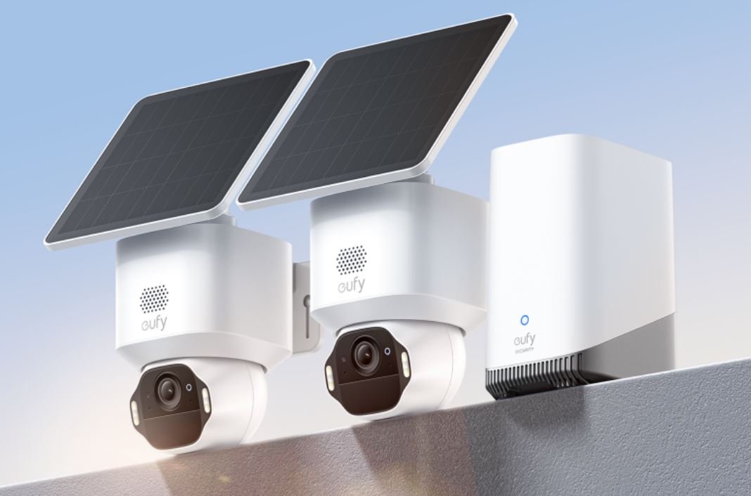 La nouvelle caméra SoloCam E42 signée Eufy (en pack de 2). ©Eufy