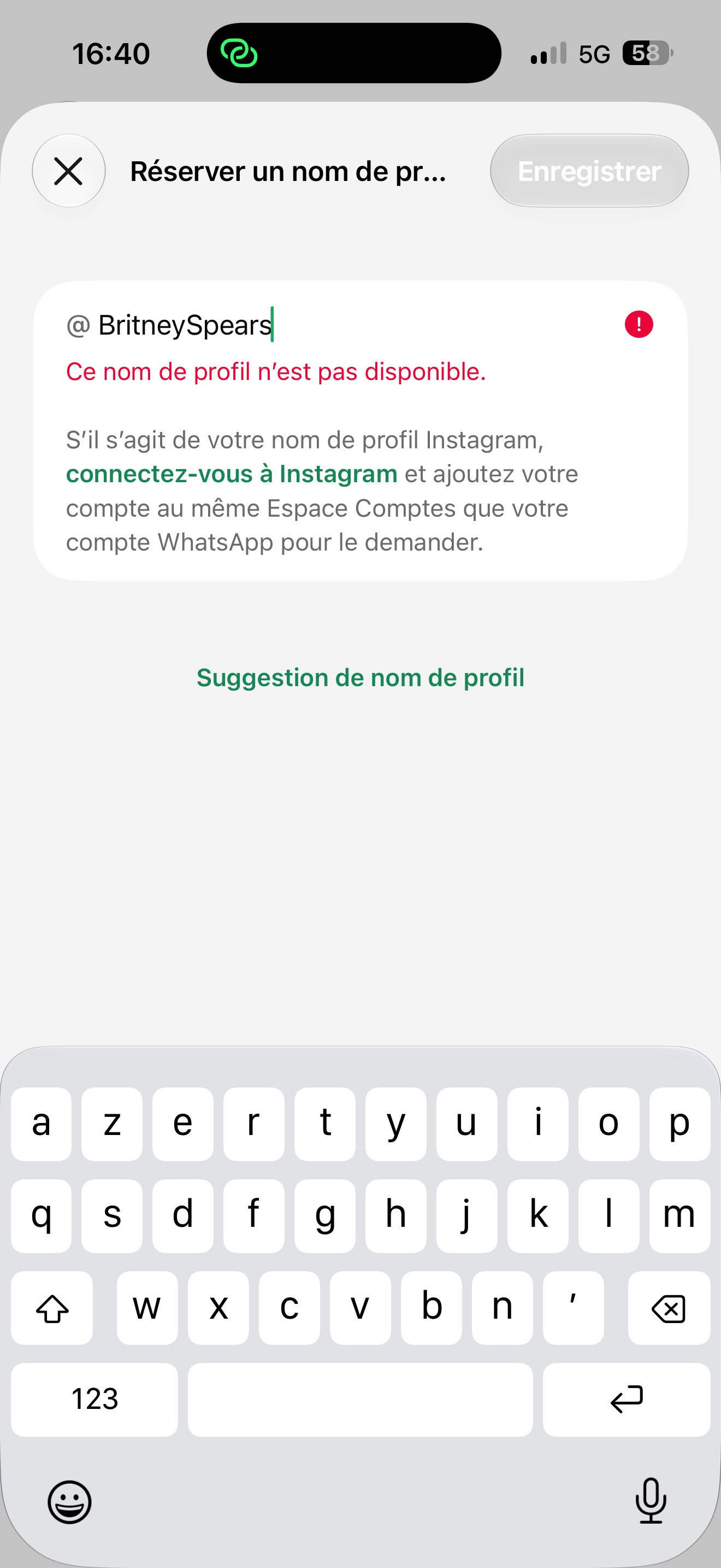 Un message s'affiche indiquant que l'on peut connecter un compte Instagram pour approuver le nom. ©Clubic