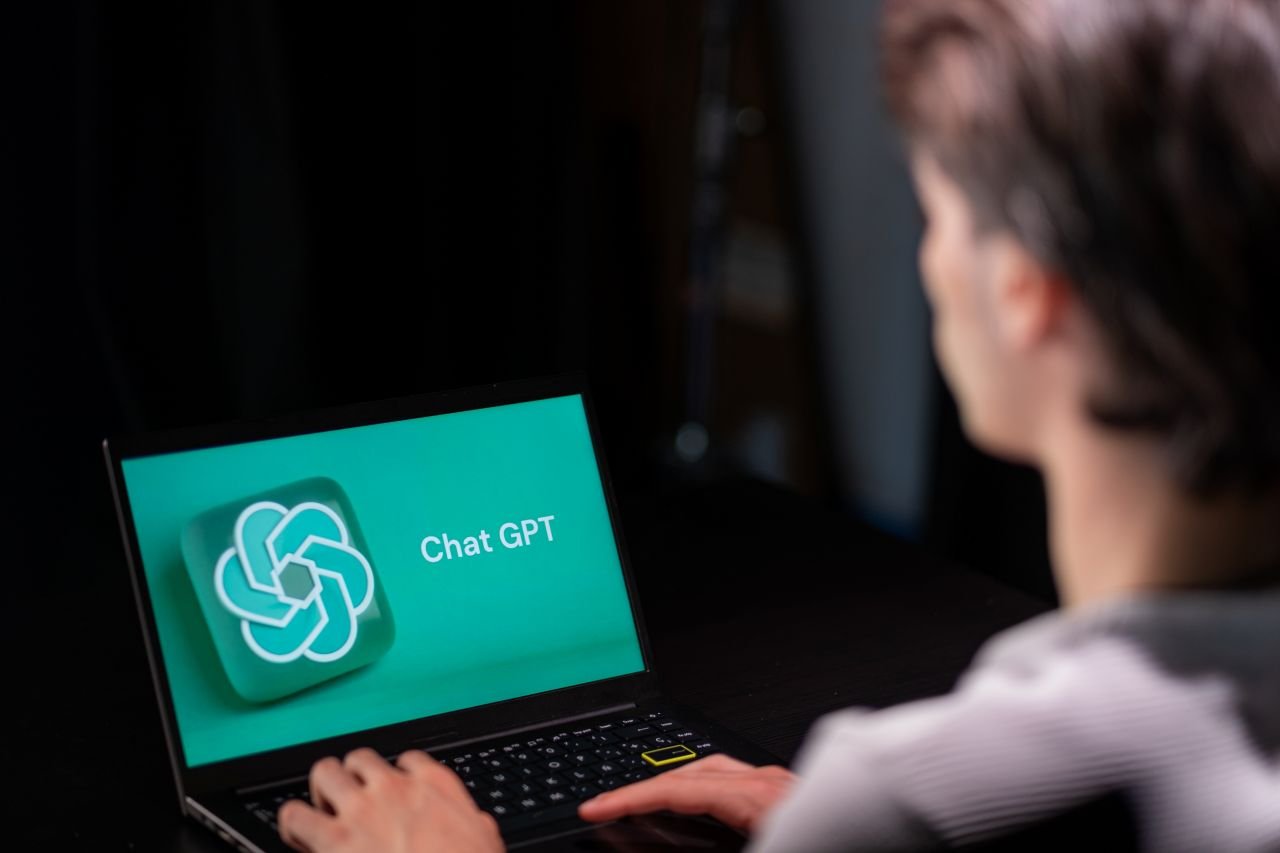 Demain, parlerons-nous tous comme chatGPT ? - ©Robalito / Shutterstock