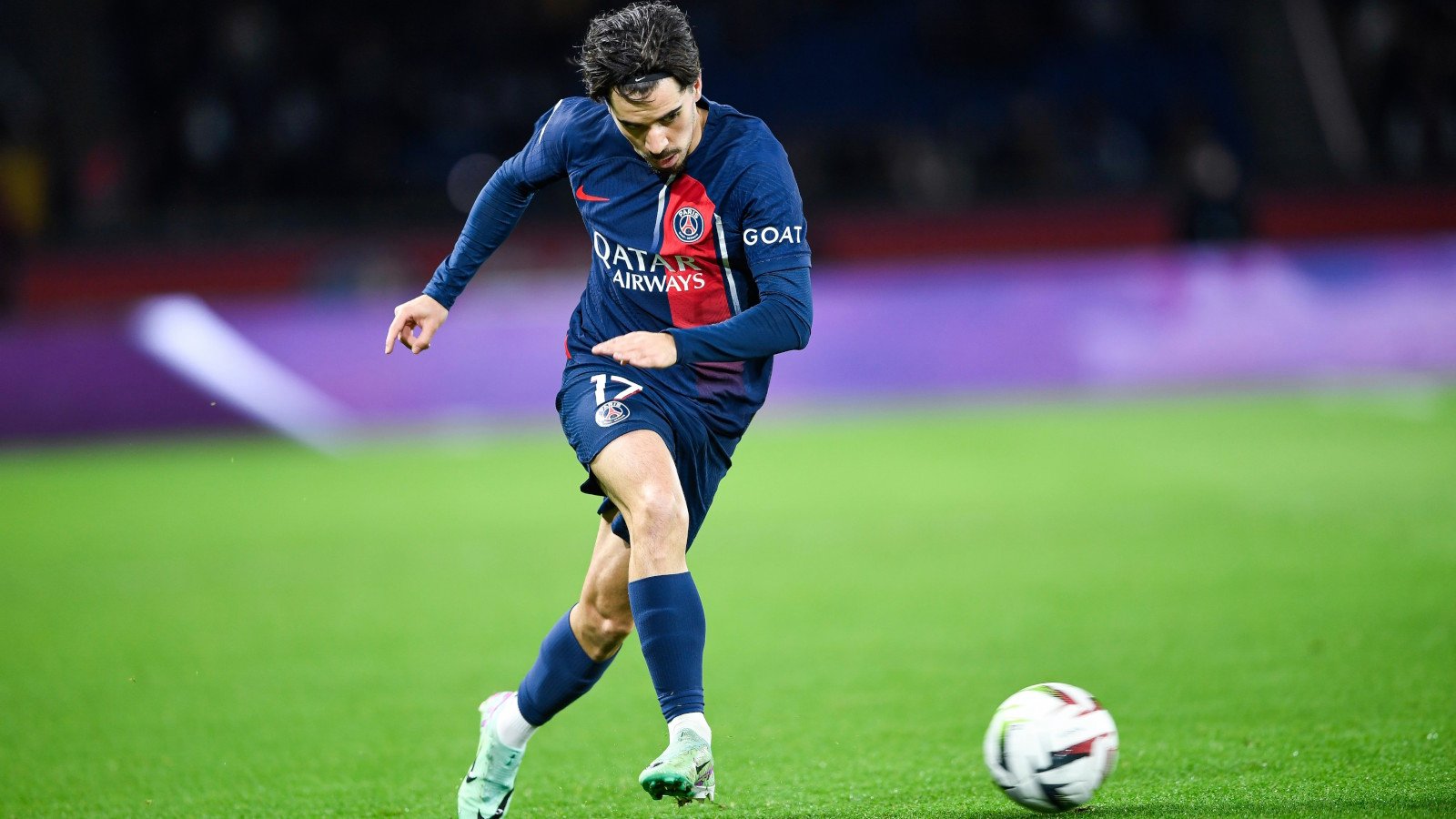 Vitinha sera l'un des pions essentiels du dispositif tactique de Luis Enrique pour percer la défense de fer d'Arsenal. ©Victor Velter x Shutterstock