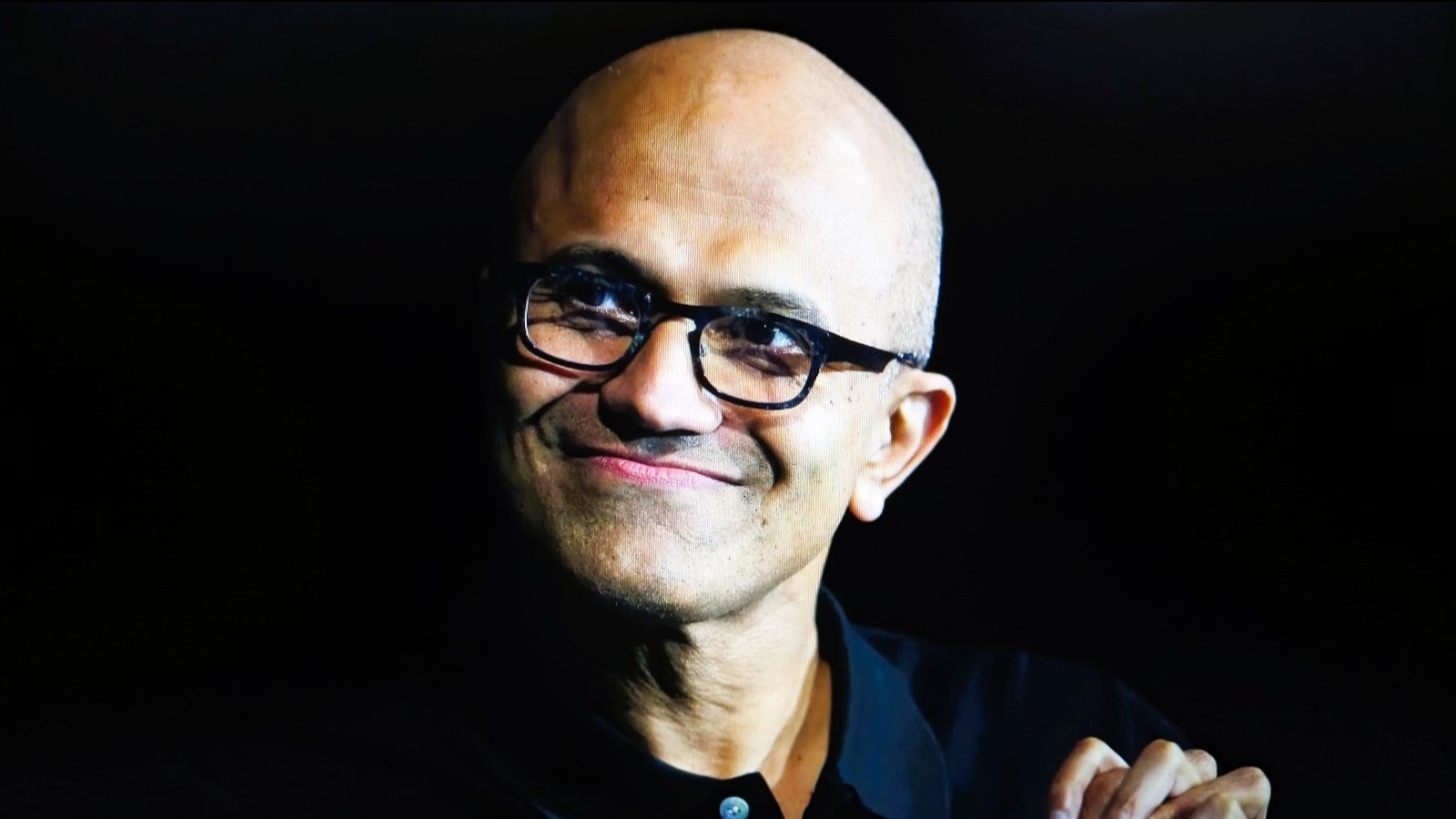 Une correction apportée à une réponse fausse construit, d'après Satya Nadella, un savoir que la concurrence ne pourrait jamais acheter - ©FotoField / Shutterstock
