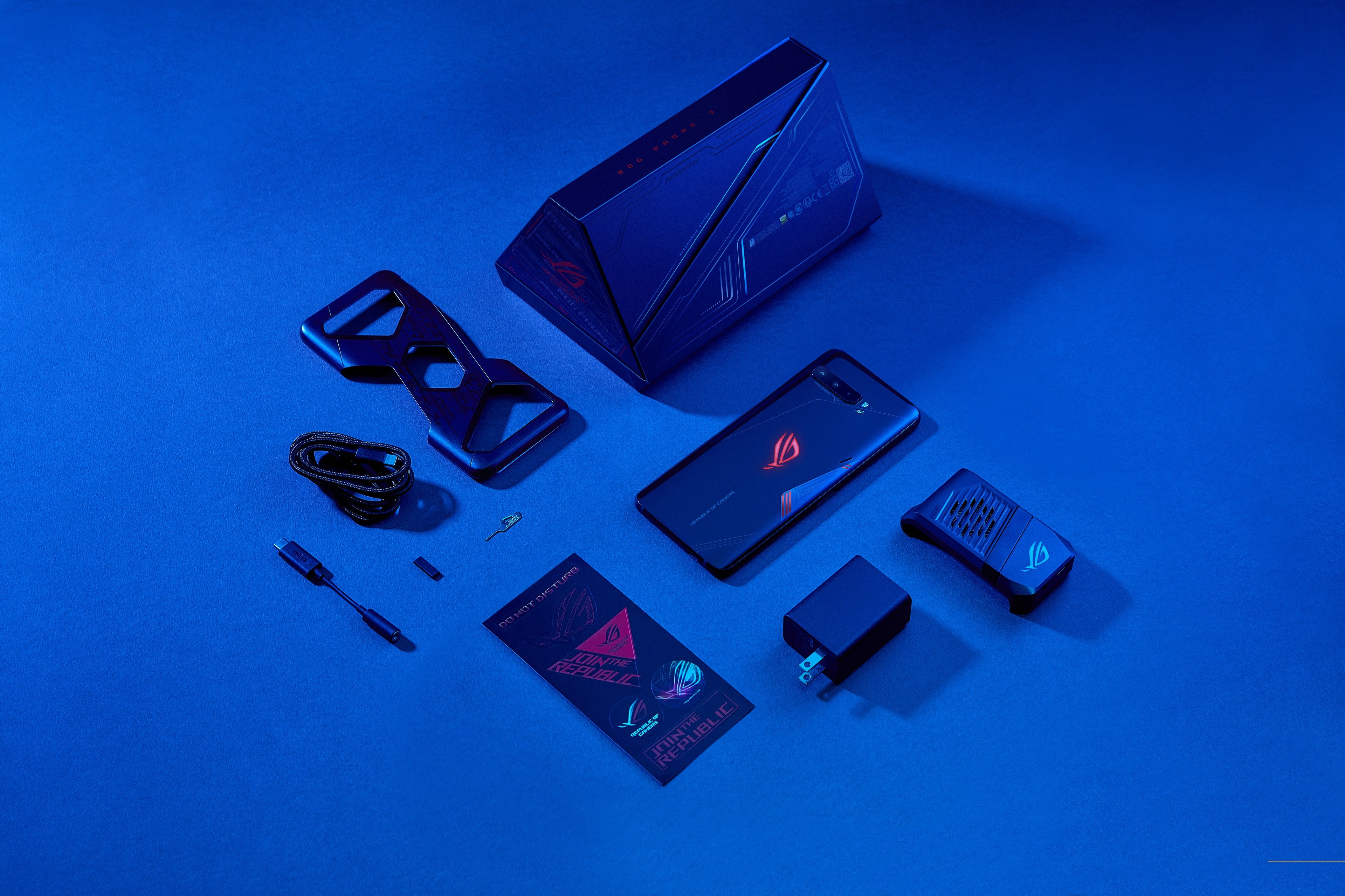 Le design du ROG Phone 3 évolue peu. © Asus