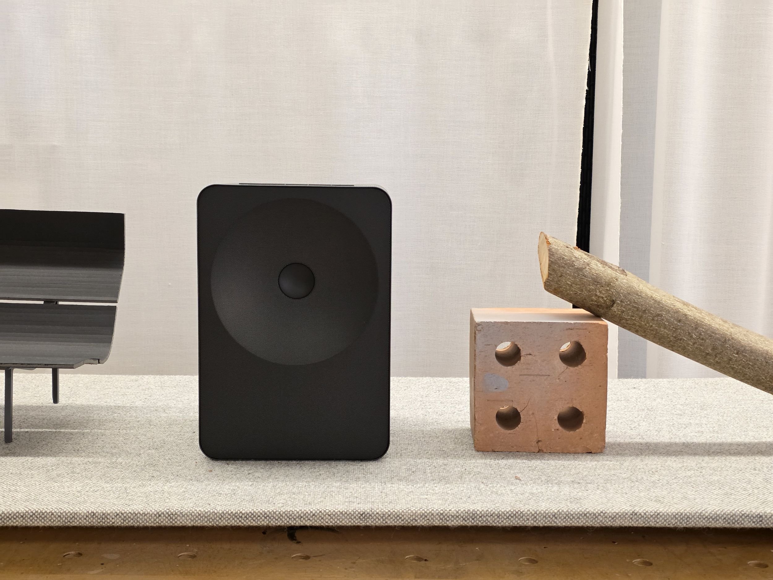 Moins élégante que sa petite soeur, la Music Studio 7 reste dans la même idée de simplicité© Guillaume Fourcadier pour Clubic