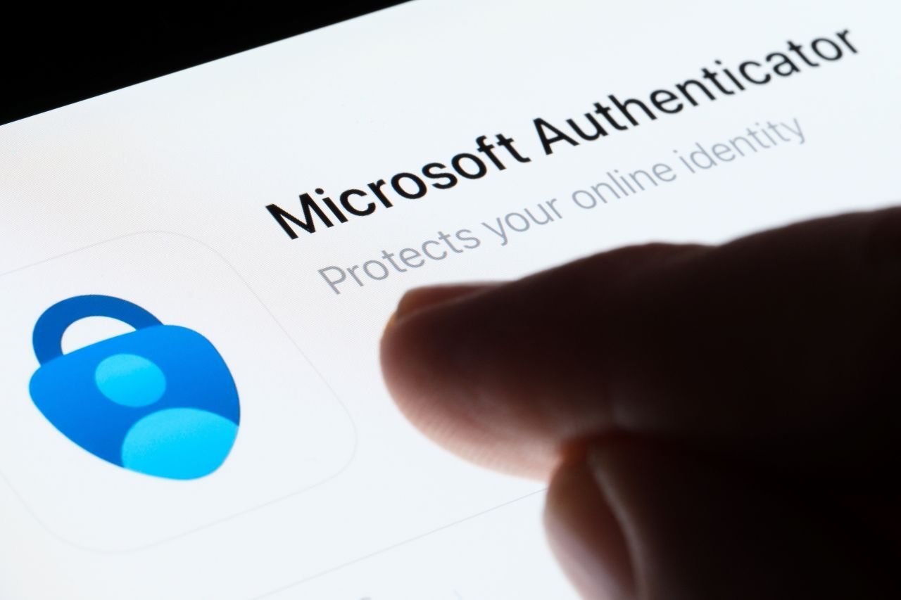 Microsoft simplifie son app Authenticator pour promouvoir Edge ©Shutterstock
