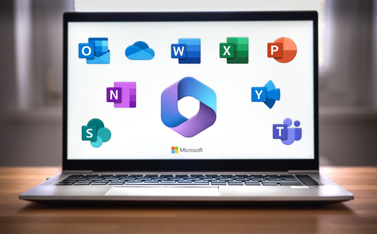 Windows 10 : à cinq mois de la fin, Microsoft change d’avis pour Word, Excel et Outlook. © gguy / Shutterstock