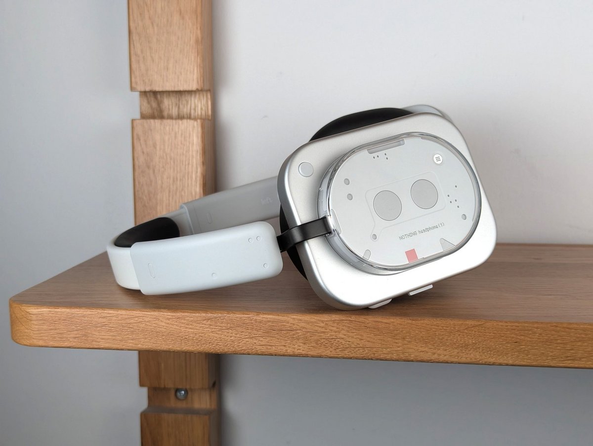 Vous pourrez lire notre test du Nothing Headphone (1) d'ici quelques jours. © Guillaume Fourcadier