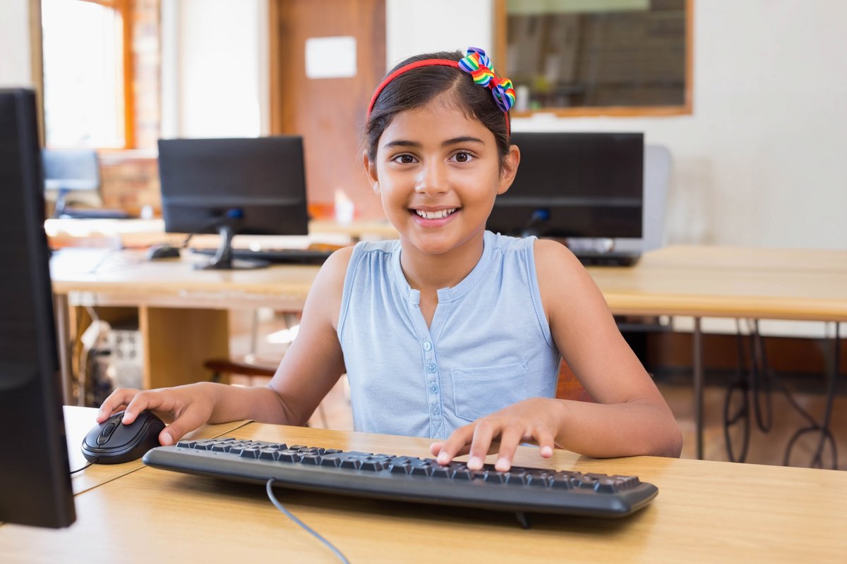 Après le tactile, les jeunes générations pourraient avoir à apprendre une nouvelle manière d'interagir avec le numérique. © Shutterstock