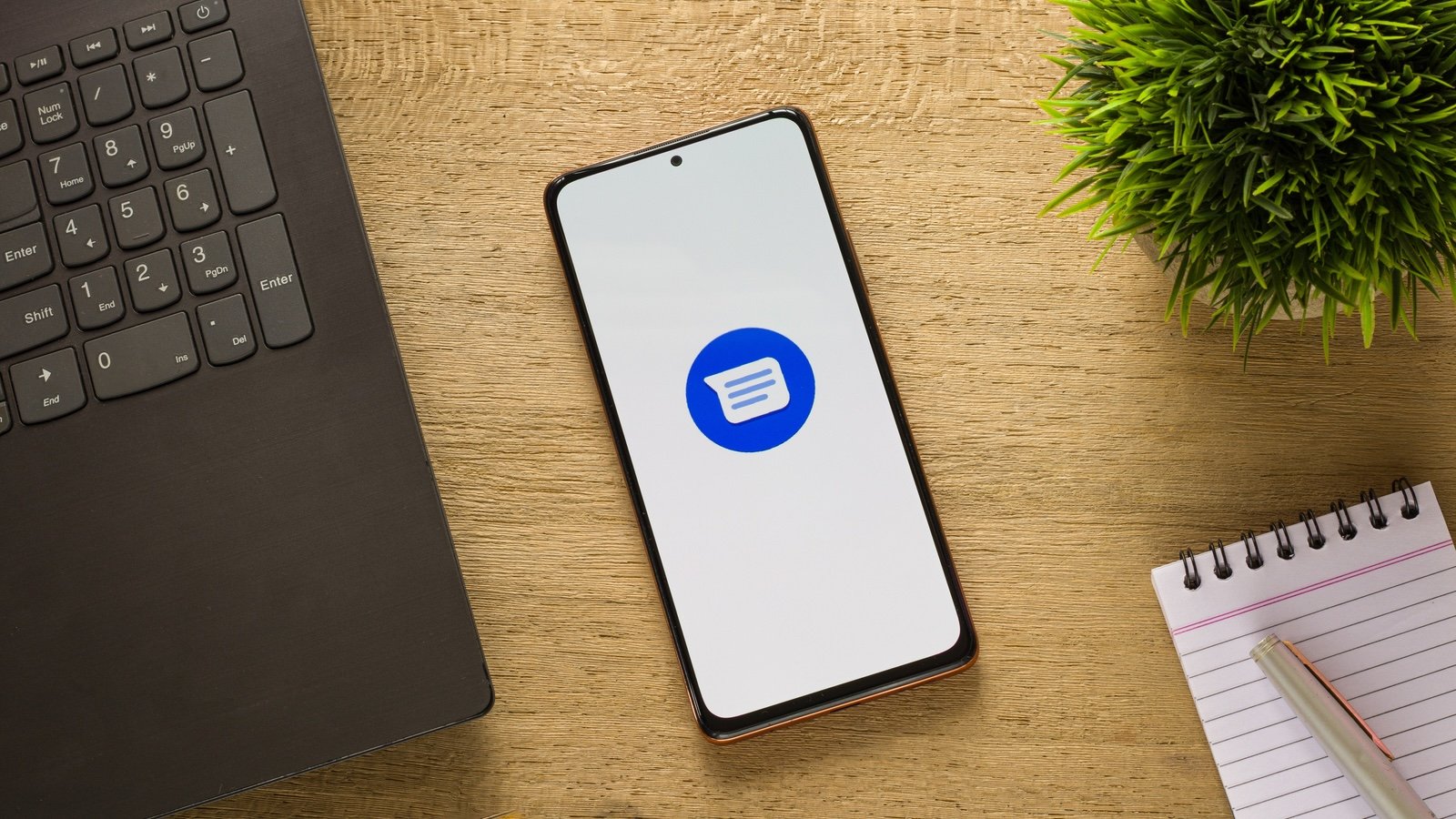 Votre patron ou vos parents reçoivent des messages compromettants ? C'est normal. ©sdx15 / Shutterstock.com