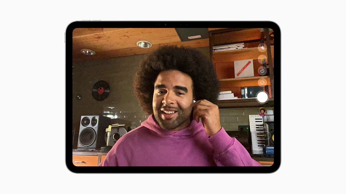 Les écouteurs sans fil deviennent des déclencheurs d'appareil photo et gagnent un mode d'enregistrement « qualité studio ». © Apple