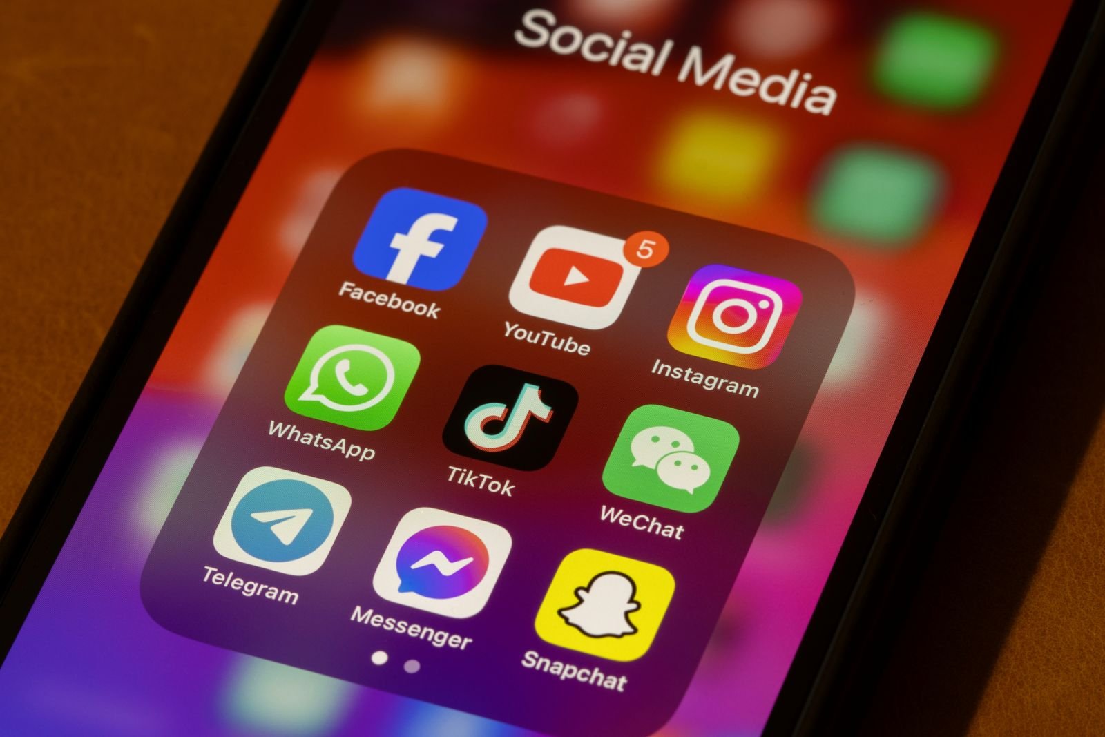 En Europe, la Commission a ouvert une enquête formelle contre Snapchat au titre du DSA - ©Tada Images / Shutterstock