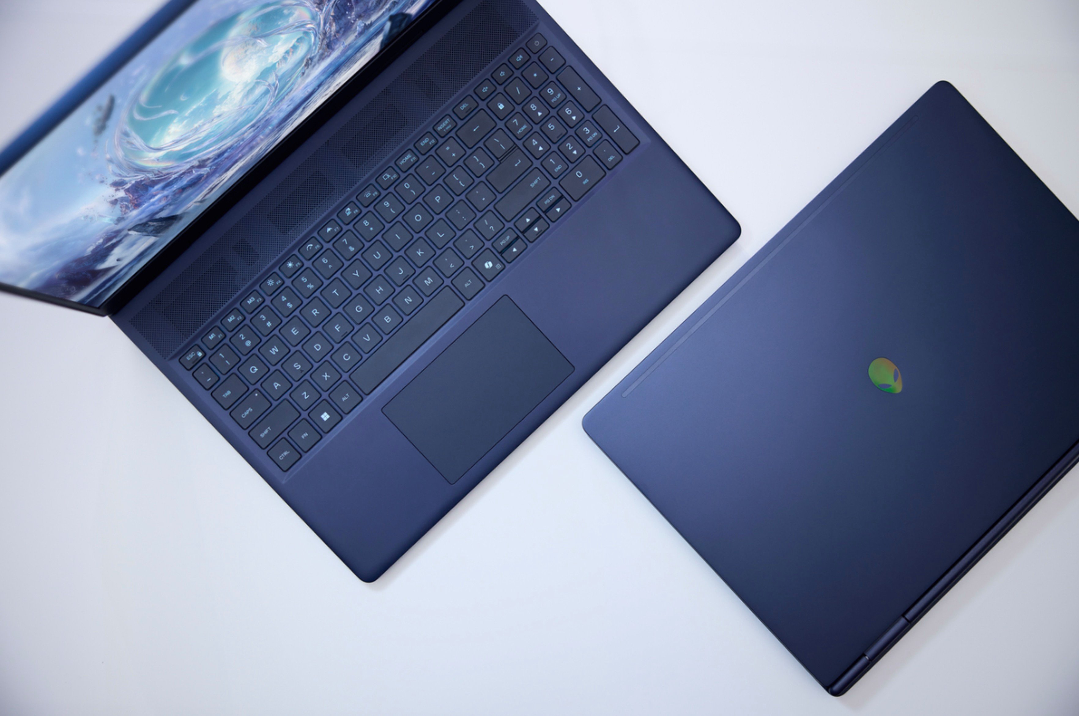 Les nouveaux Aurora 16 / 16X arriveront sur le marché fin mai. © Alienware